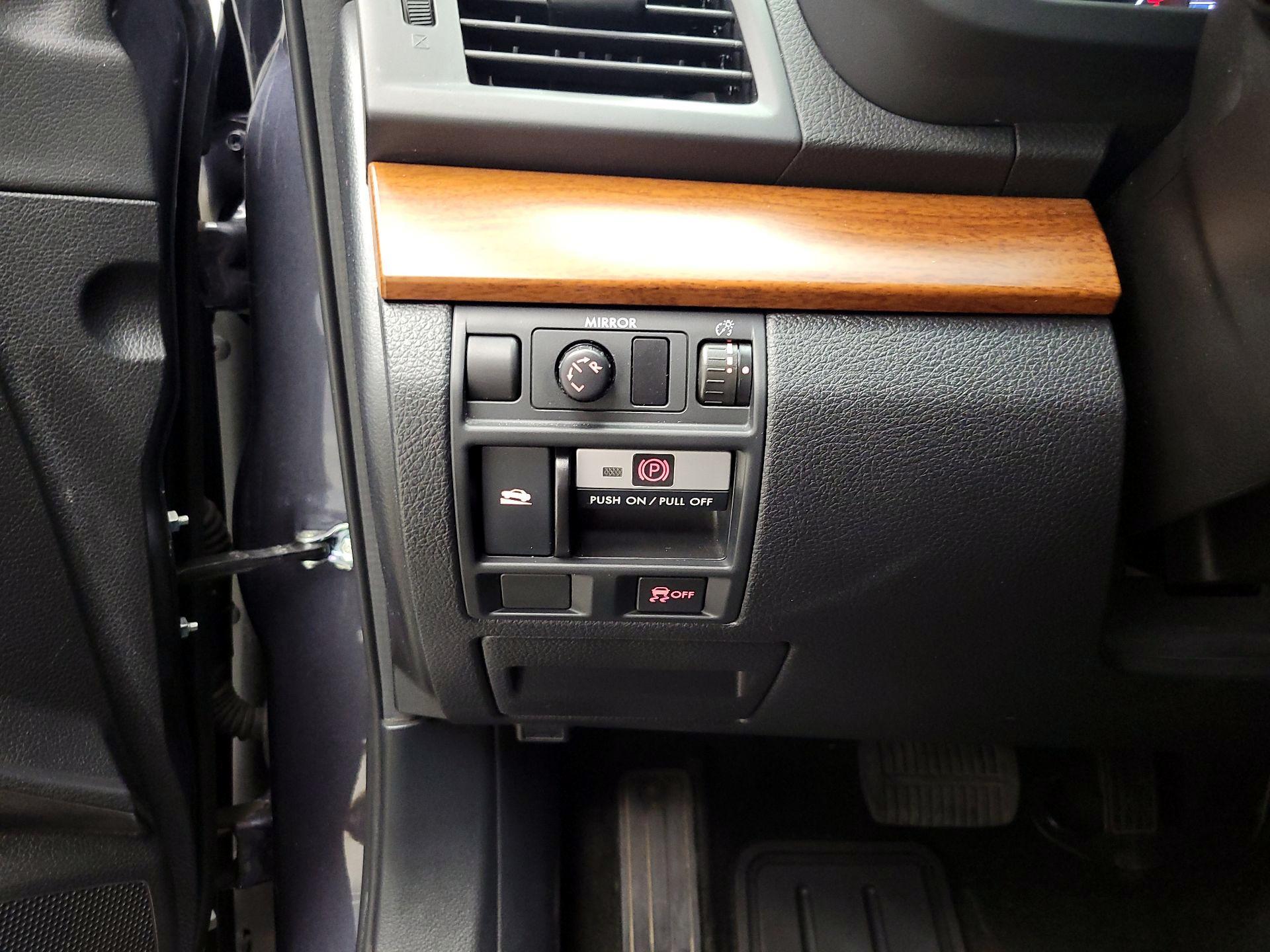 Thumbnail: 2013 Subaru Outback - 13