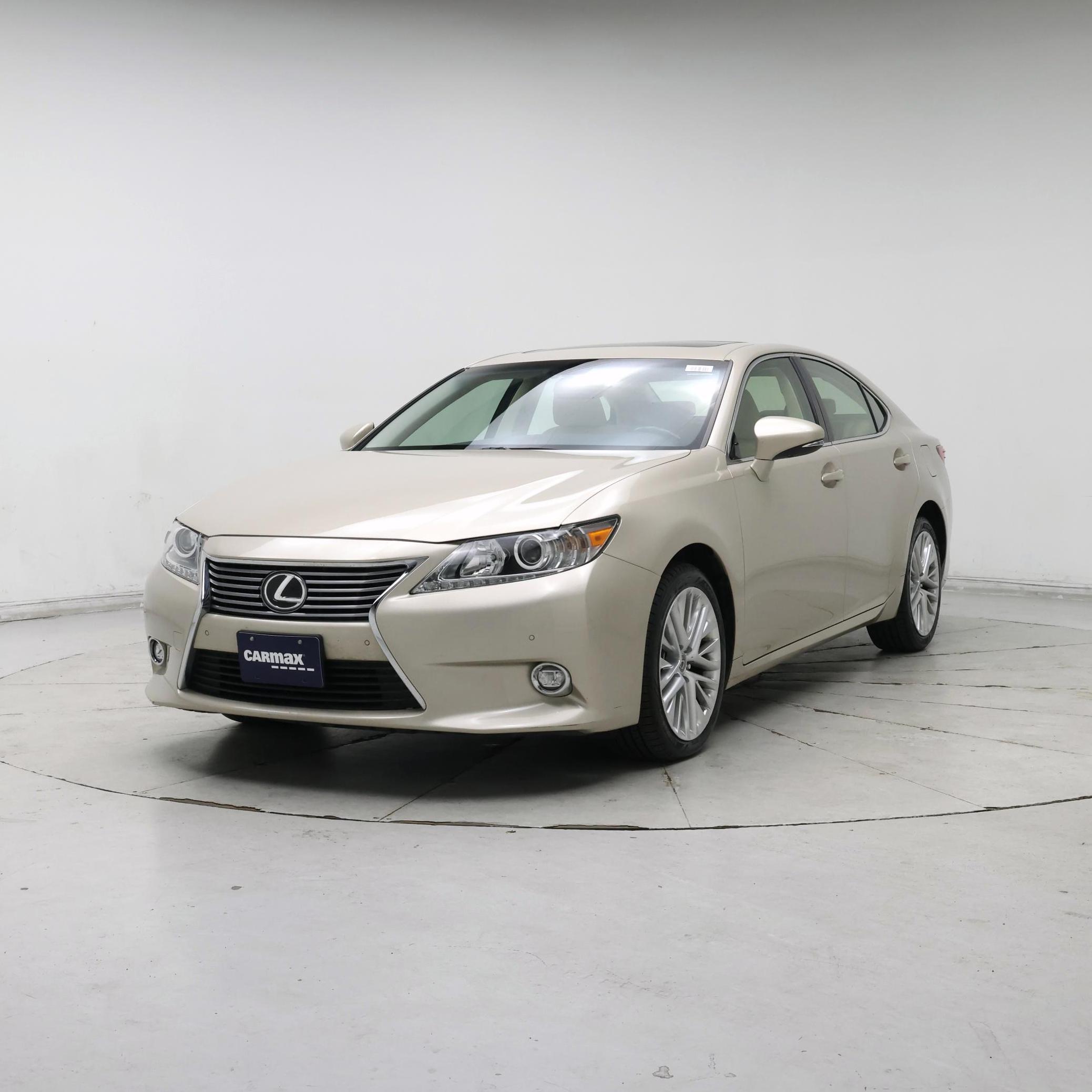 Thumbnail: 2015 Lexus ES - 4