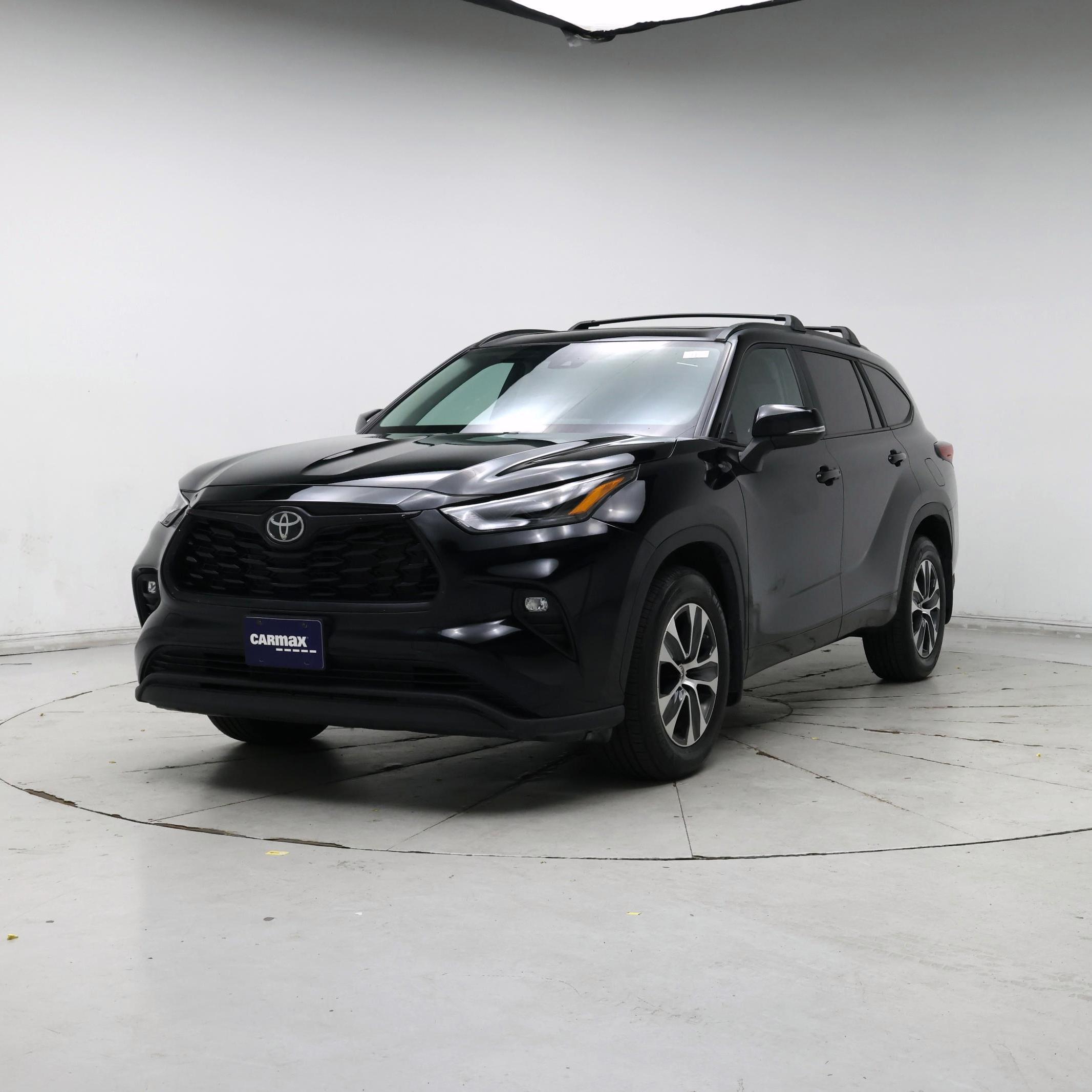 Thumbnail: 2023 Toyota Highlander - 4