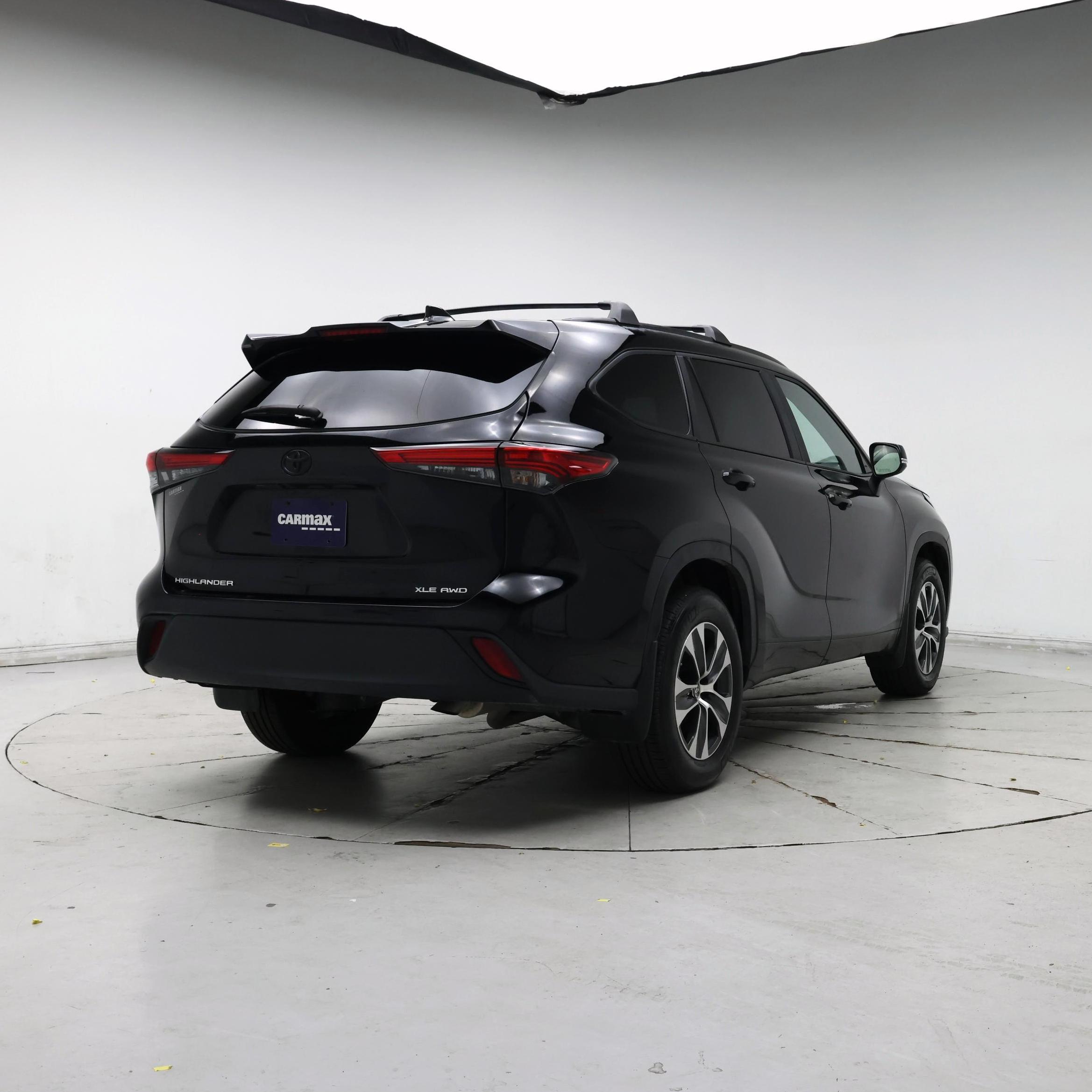 Thumbnail: 2023 Toyota Highlander - 8