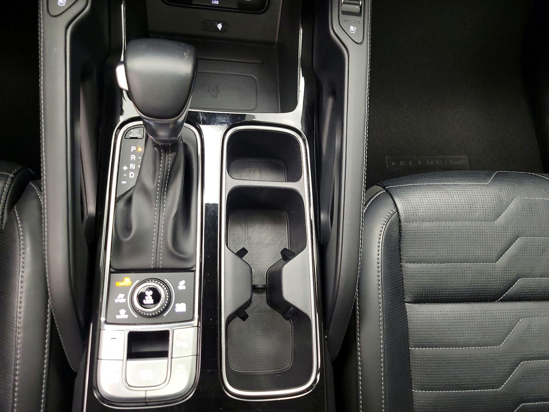 Thumbnail: 2021 Kia Telluride - 18