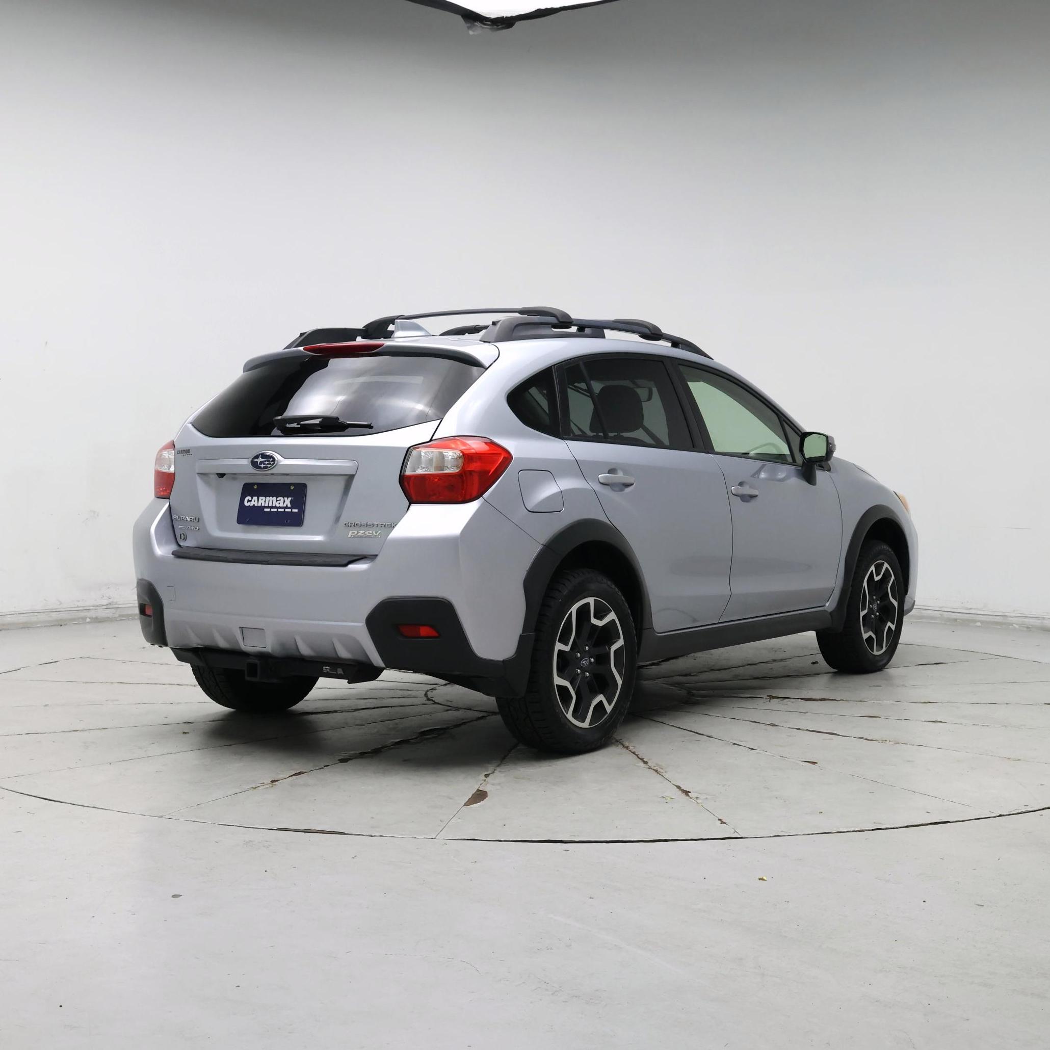 Thumbnail: 2017 Subaru Crosstrek - 8