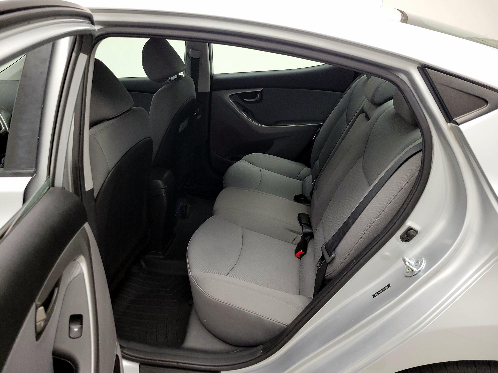Thumbnail: 2013 Hyundai Elantra - 18