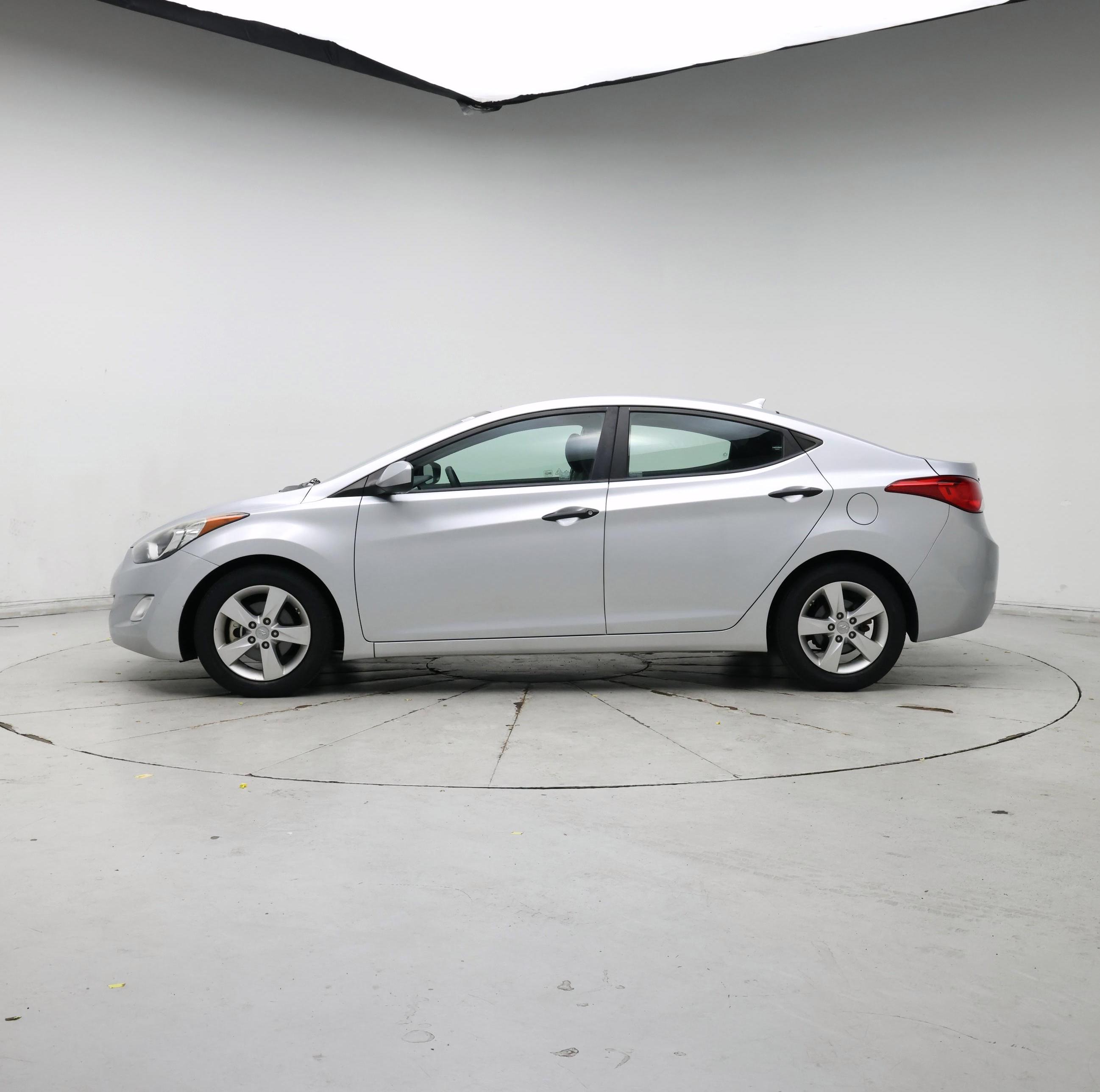 Thumbnail: 2013 Hyundai Elantra - 3
