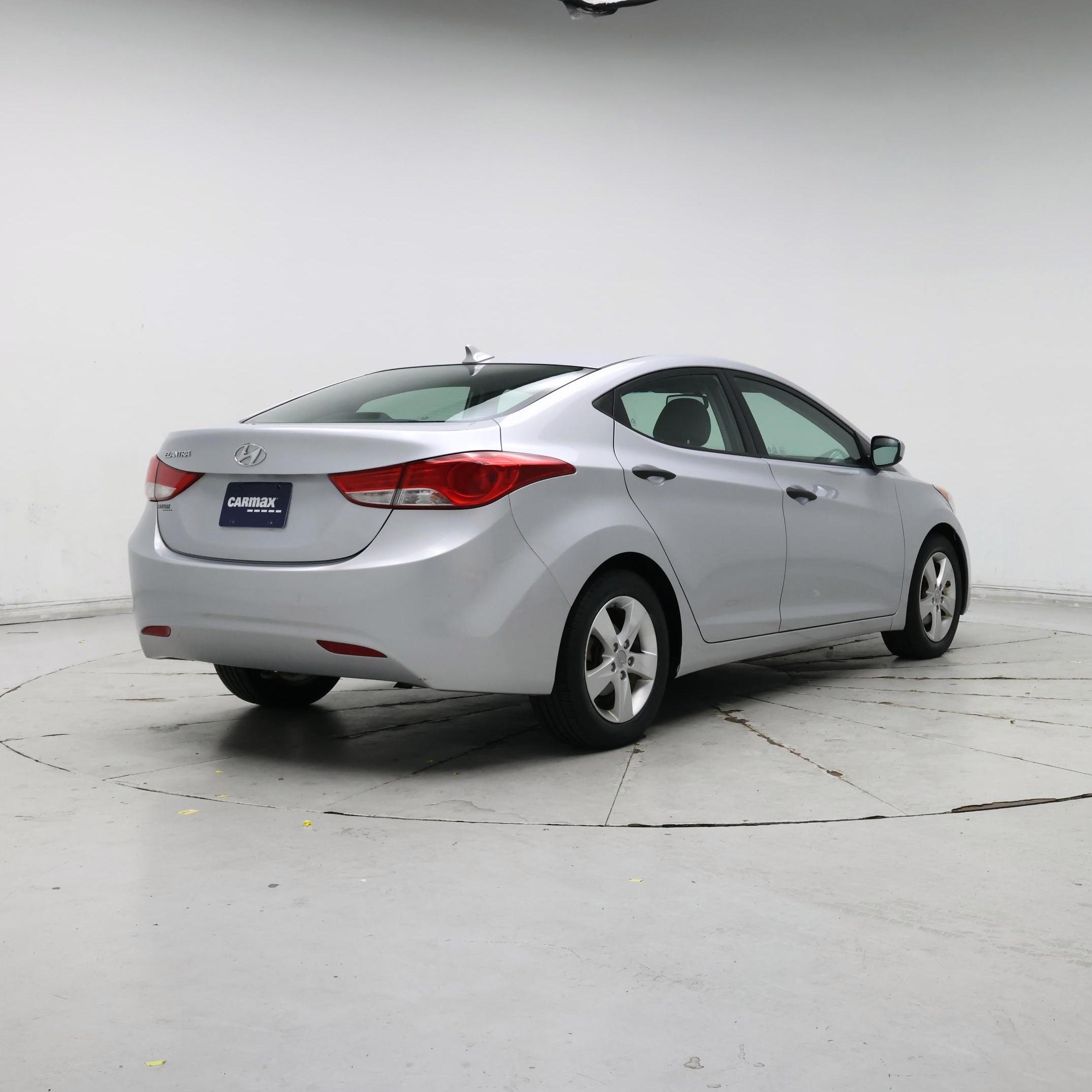 Thumbnail: 2013 Hyundai Elantra - 8