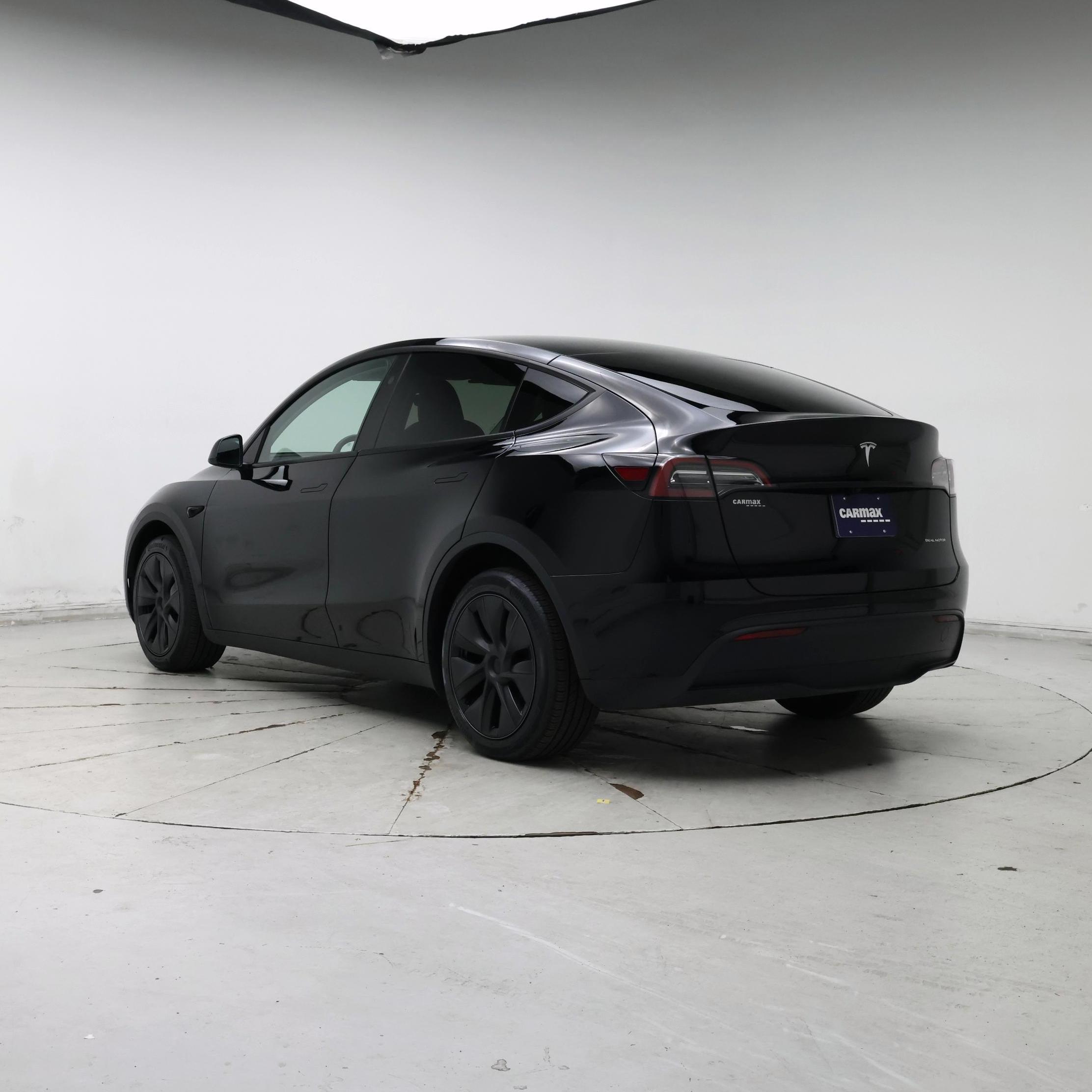 Thumbnail: 2025 Tesla Model Y - 2