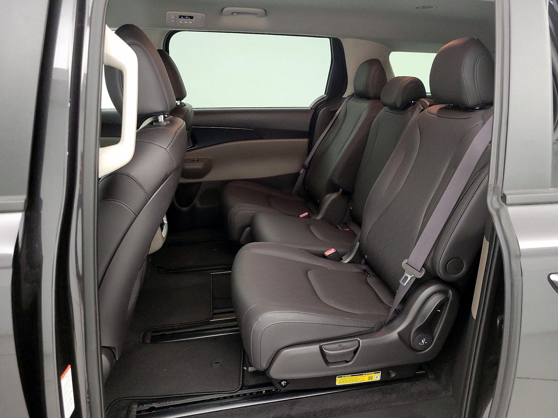 Thumbnail: 2025 Kia Carnival - 20