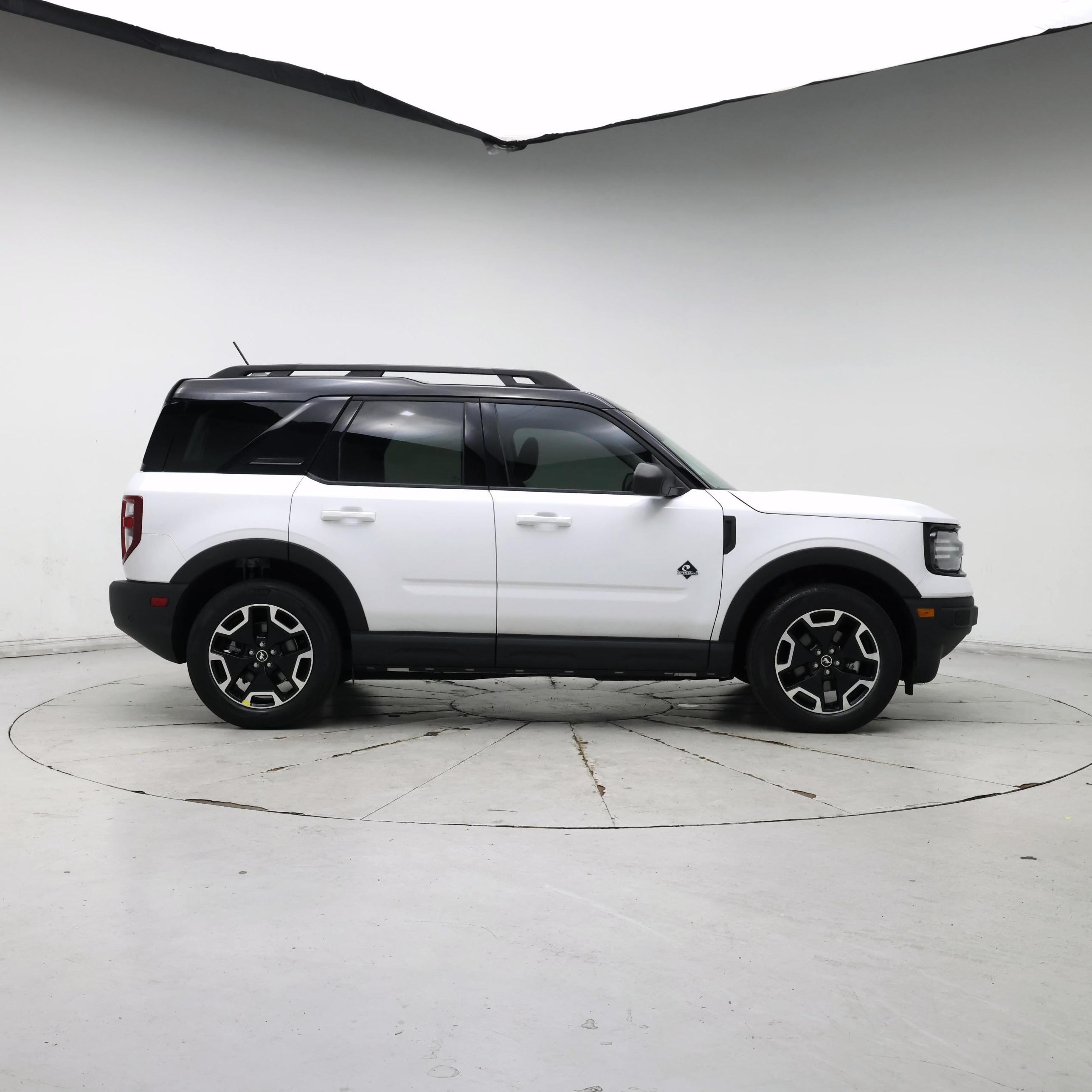 Thumbnail: 2023 Ford Bronco Sport - 7
