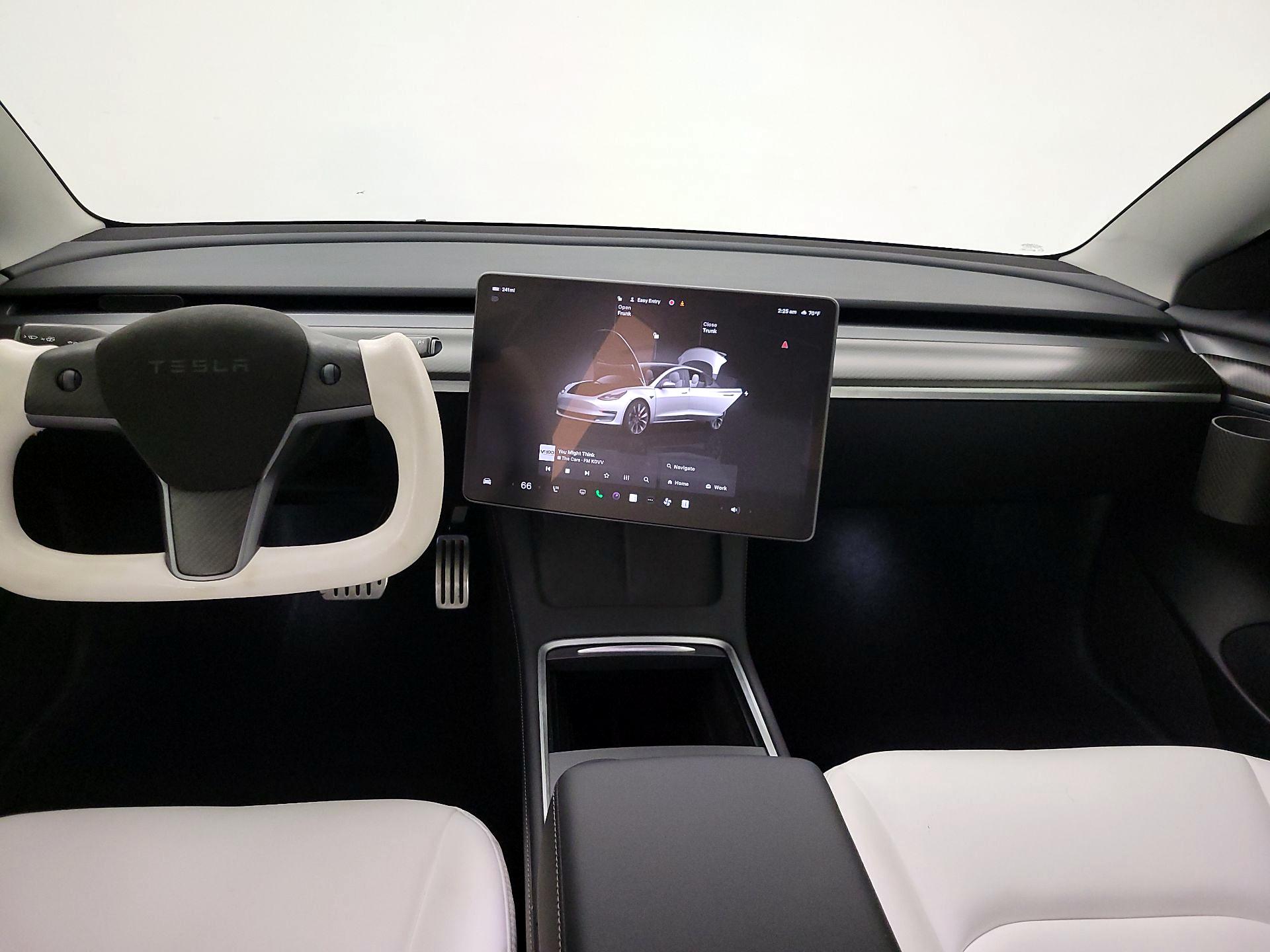 Thumbnail: 2023 Tesla Model 3 - 9