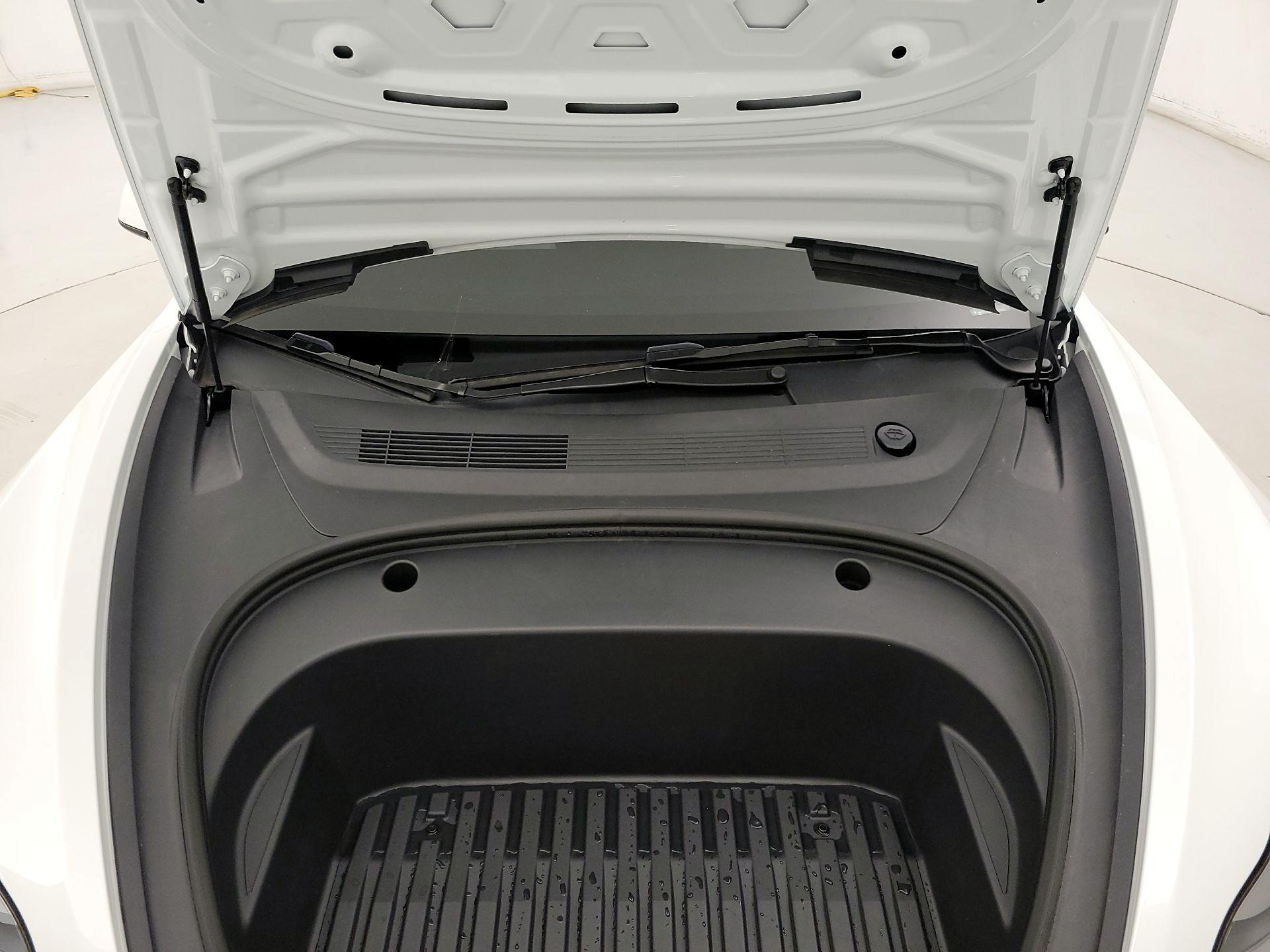 Thumbnail: 2023 Tesla Model 3 - 20