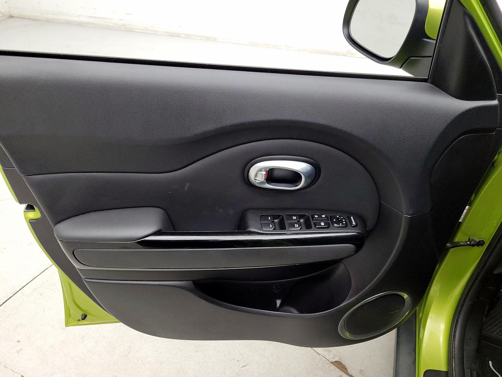 Thumbnail: 2014 Kia Soul - 12