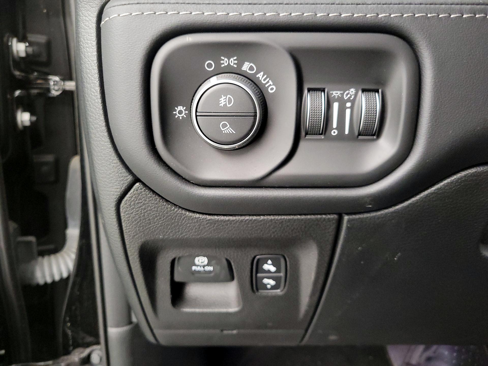 Thumbnail: 2021 RAM 1500 - 13