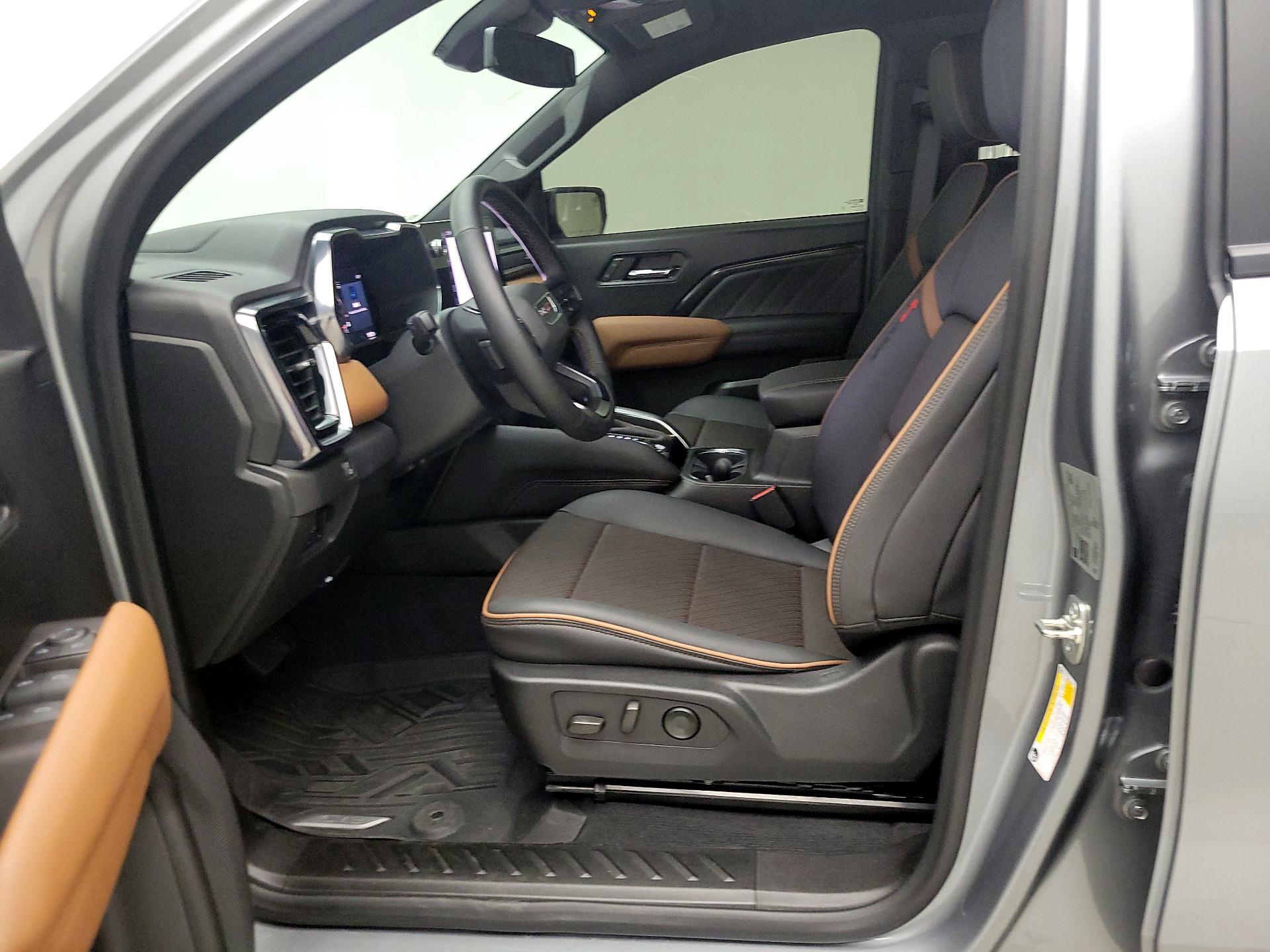 Thumbnail: 2024 GMC Canyon - 11