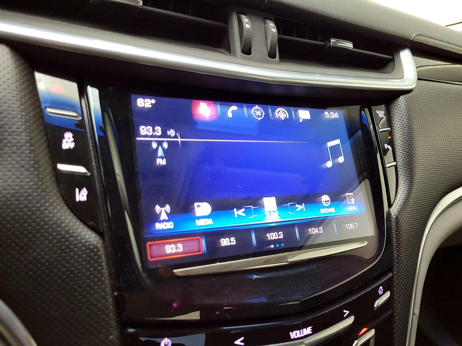 Thumbnail: 2016 Cadillac XTS - 16