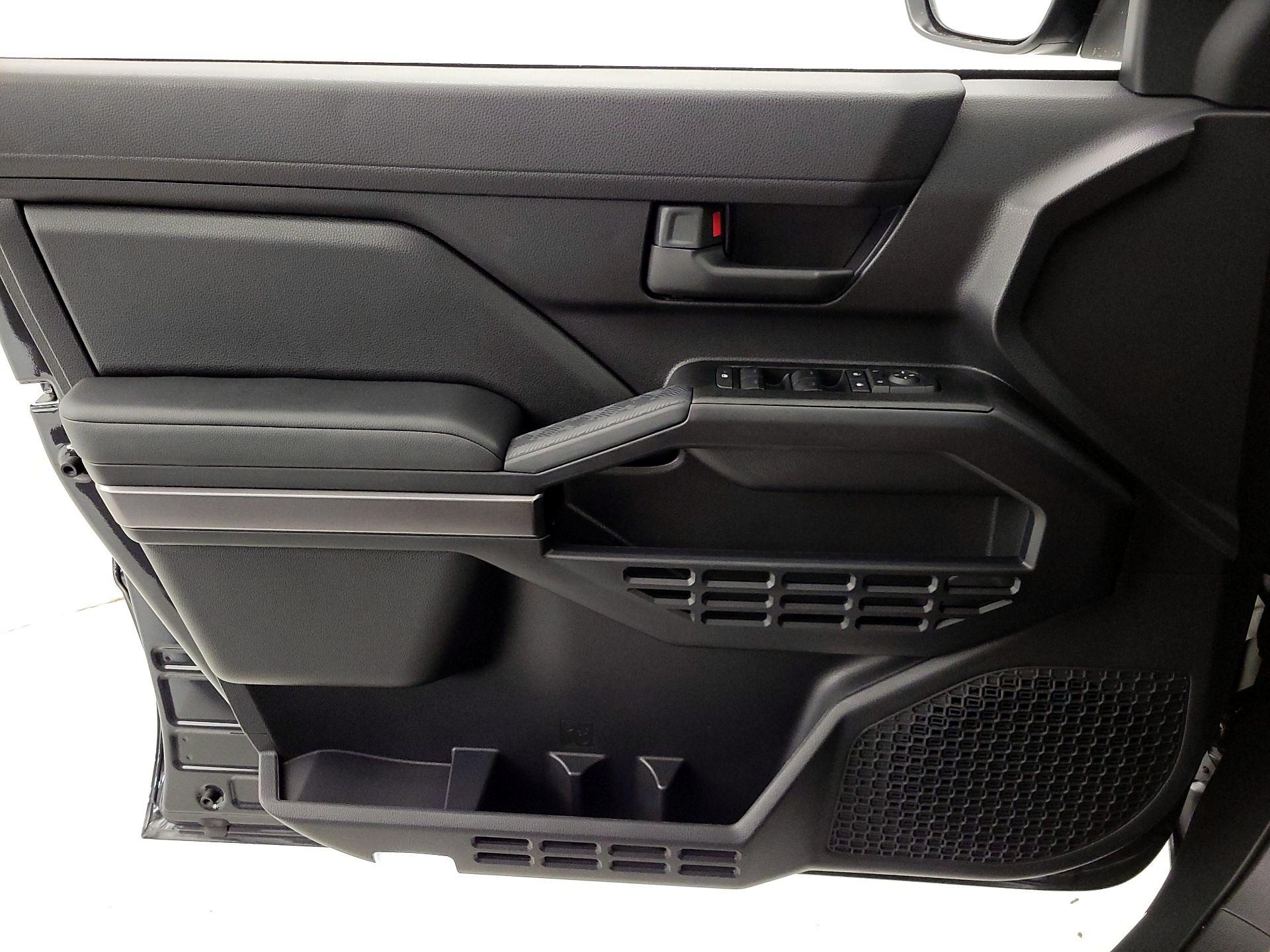 Thumbnail: 2025 Toyota 4Runner - 12