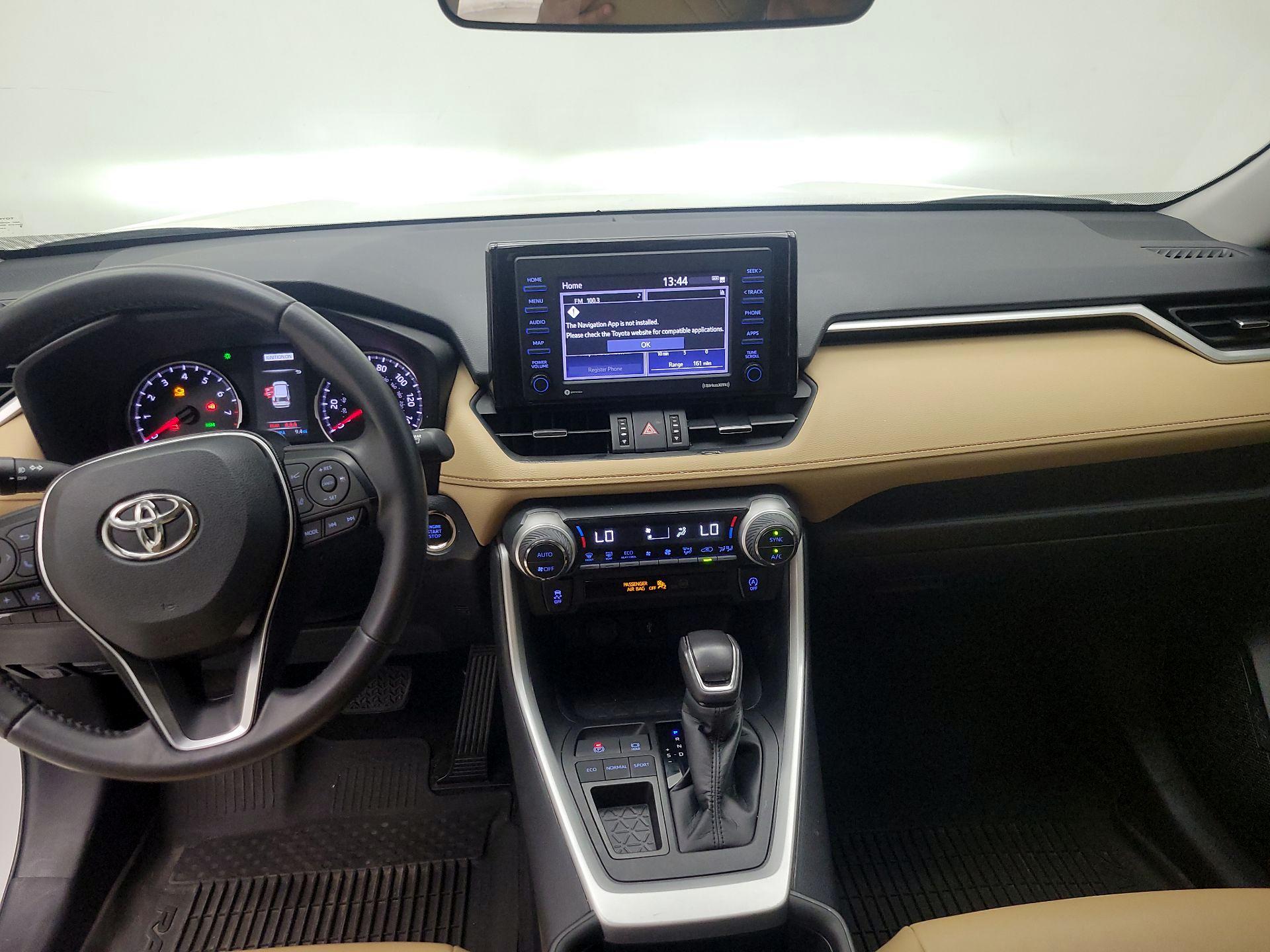 Thumbnail: 2021 Toyota RAV4 - 9
