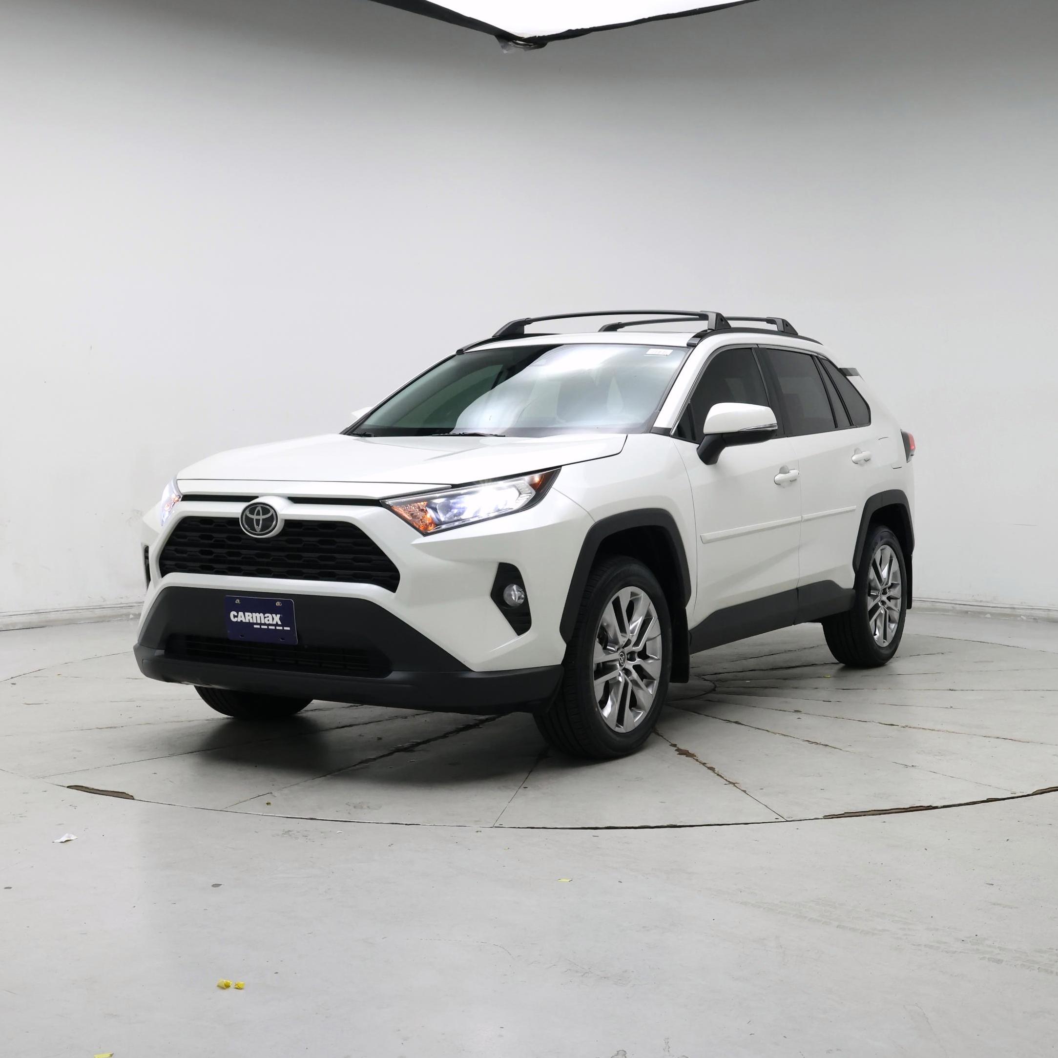 Thumbnail: 2021 Toyota RAV4 - 4