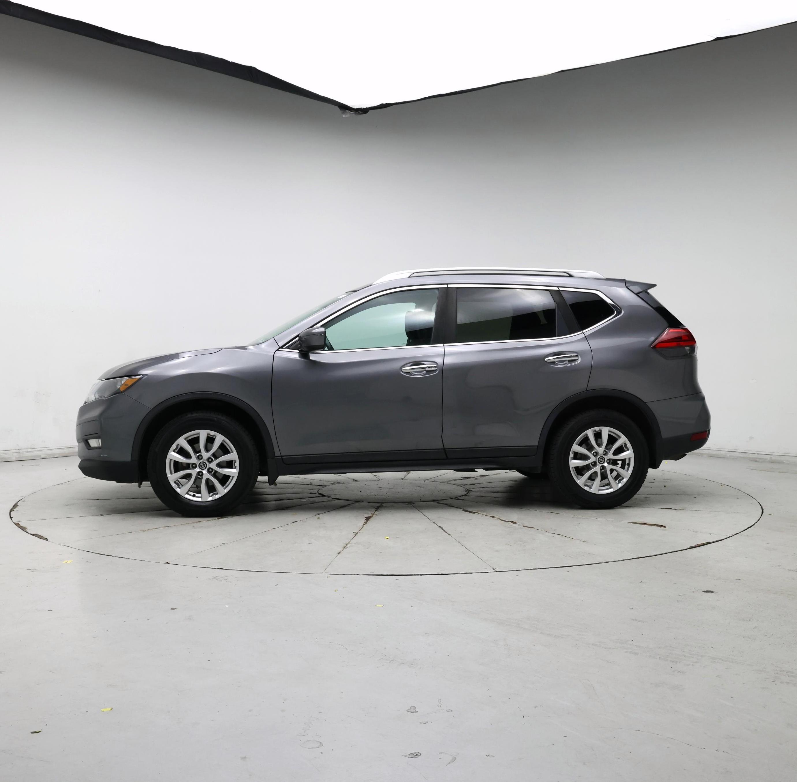 Thumbnail: 2017 Nissan Rogue - 3