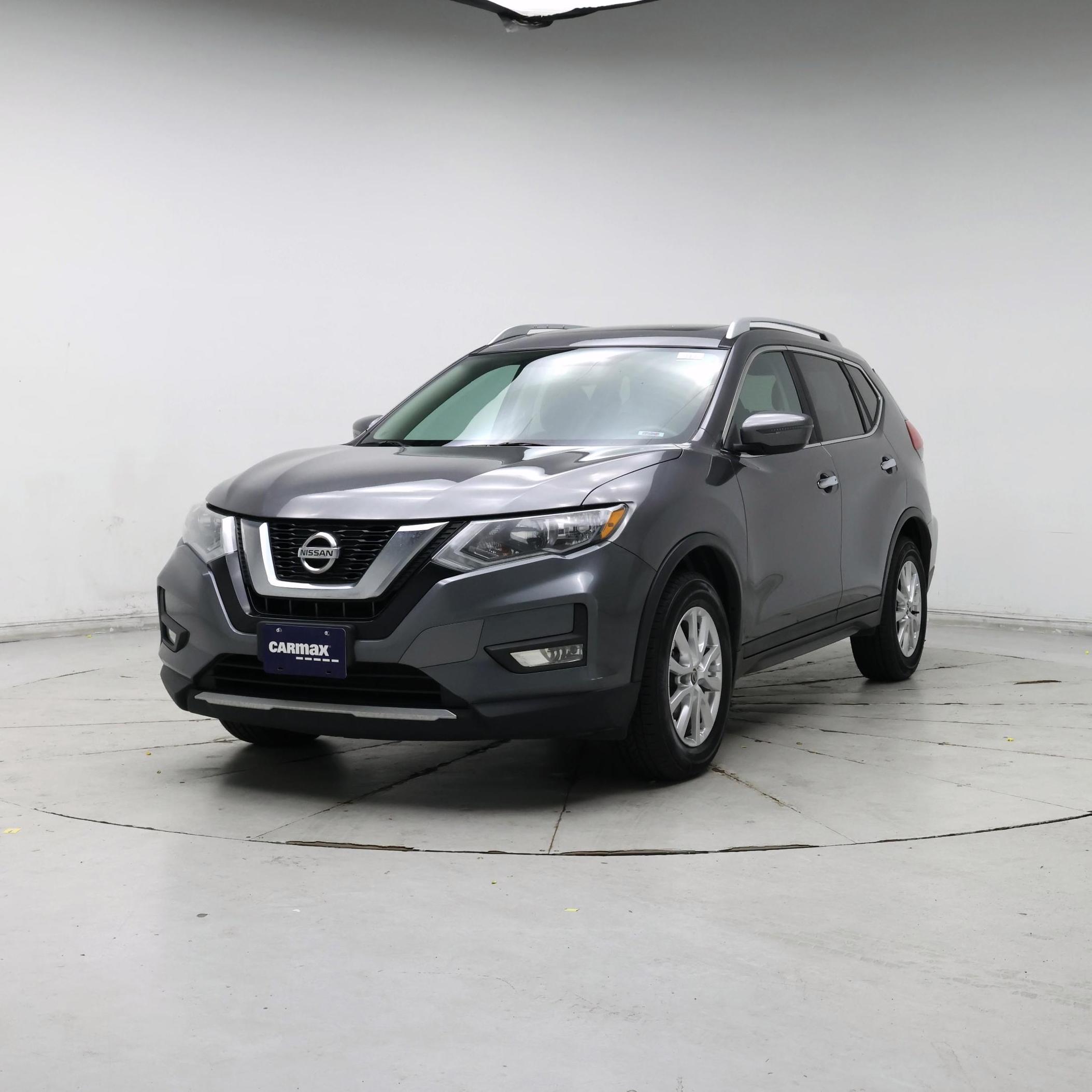 Thumbnail: 2017 Nissan Rogue - 4