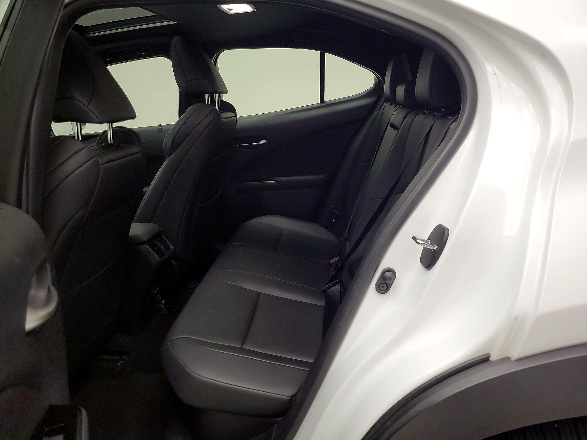 Thumbnail: 2021 Lexus UX - 20
