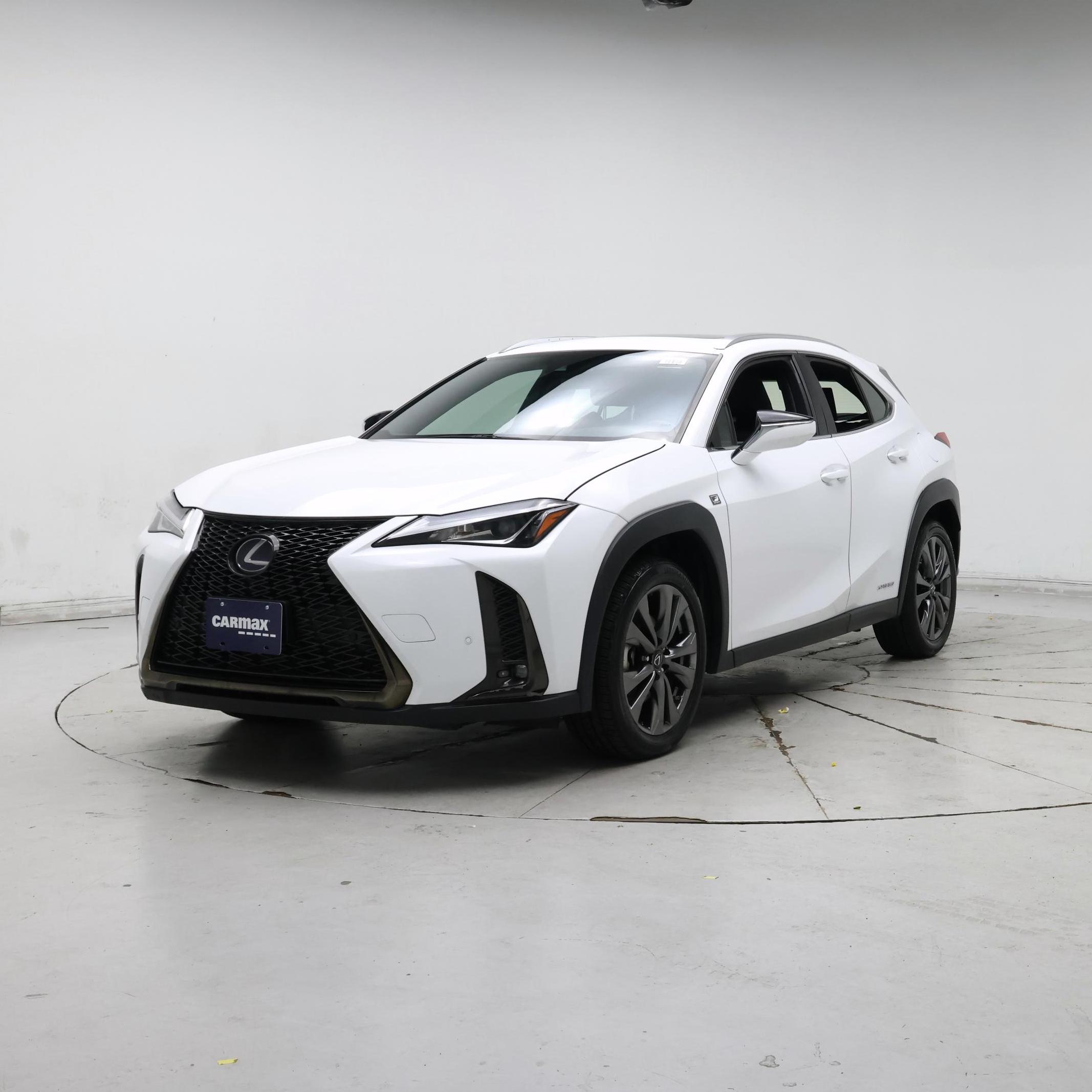 Thumbnail: 2021 Lexus UX - 4