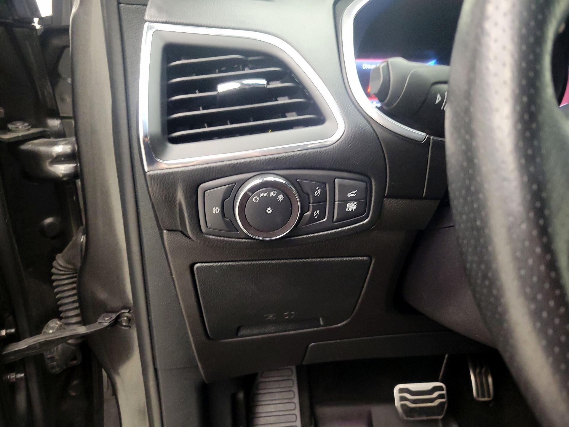 Thumbnail: 2019 Ford Edge - 13