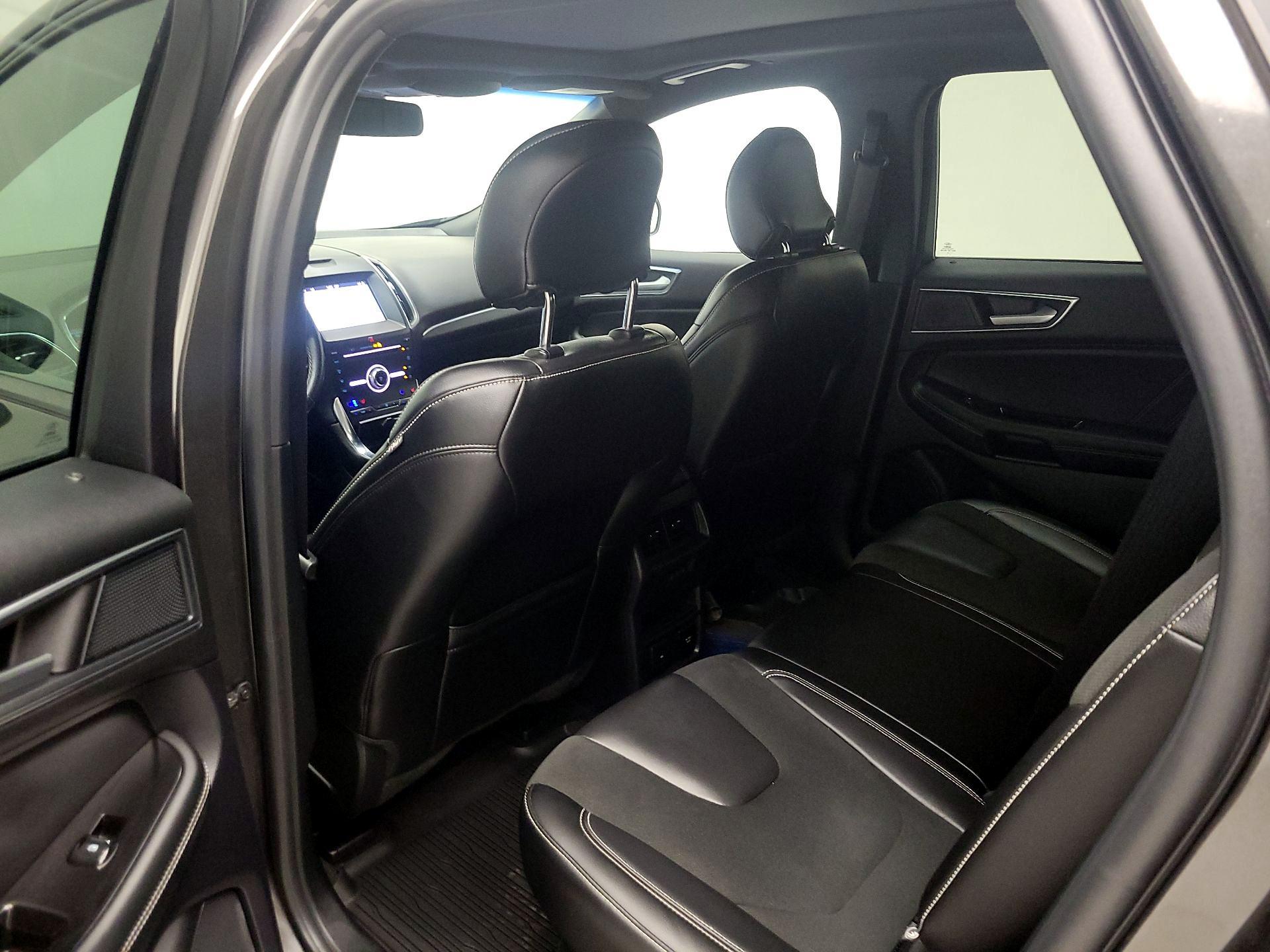 Thumbnail: 2019 Ford Edge - 19
