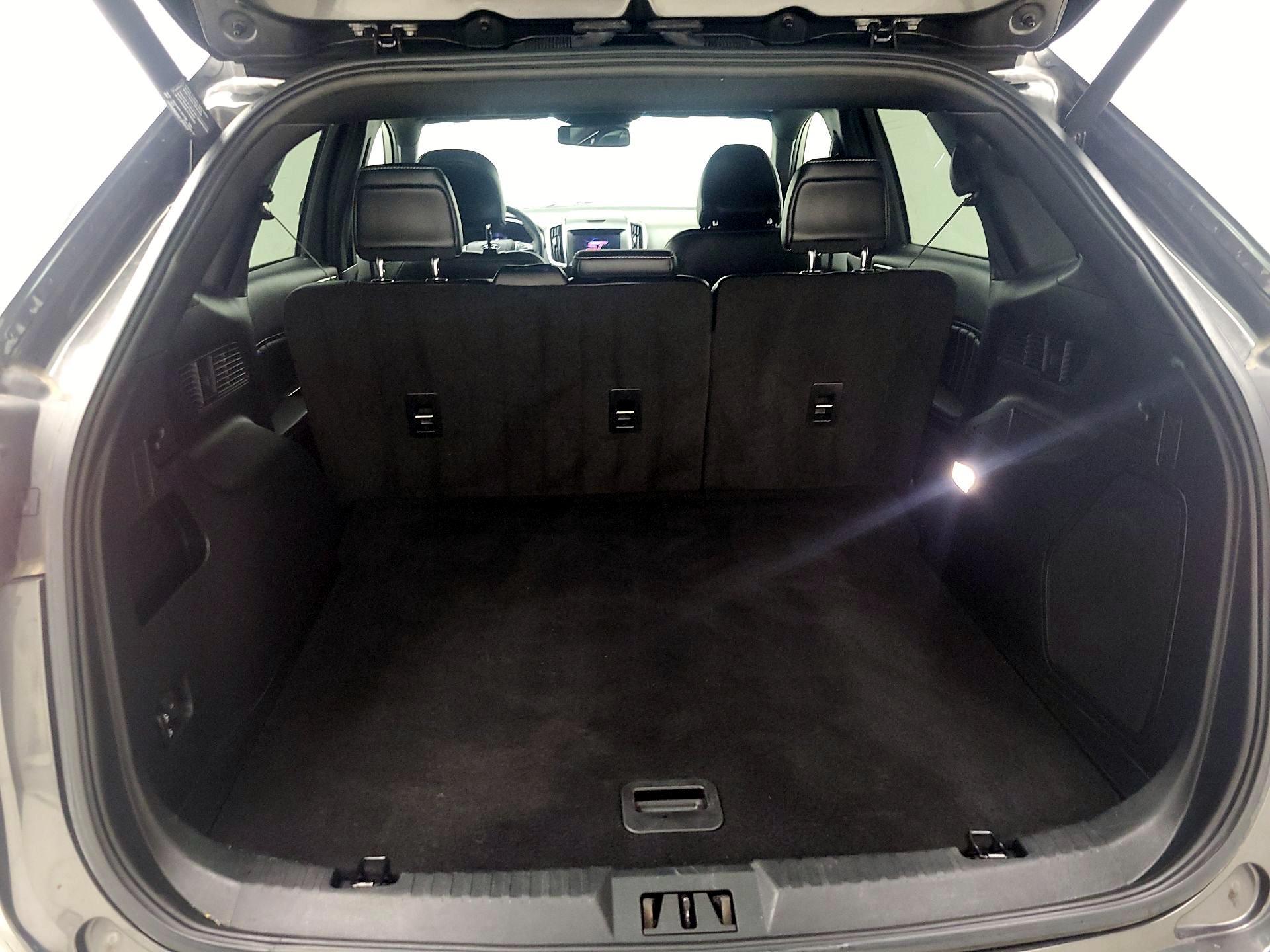 Thumbnail: 2019 Ford Edge - 20