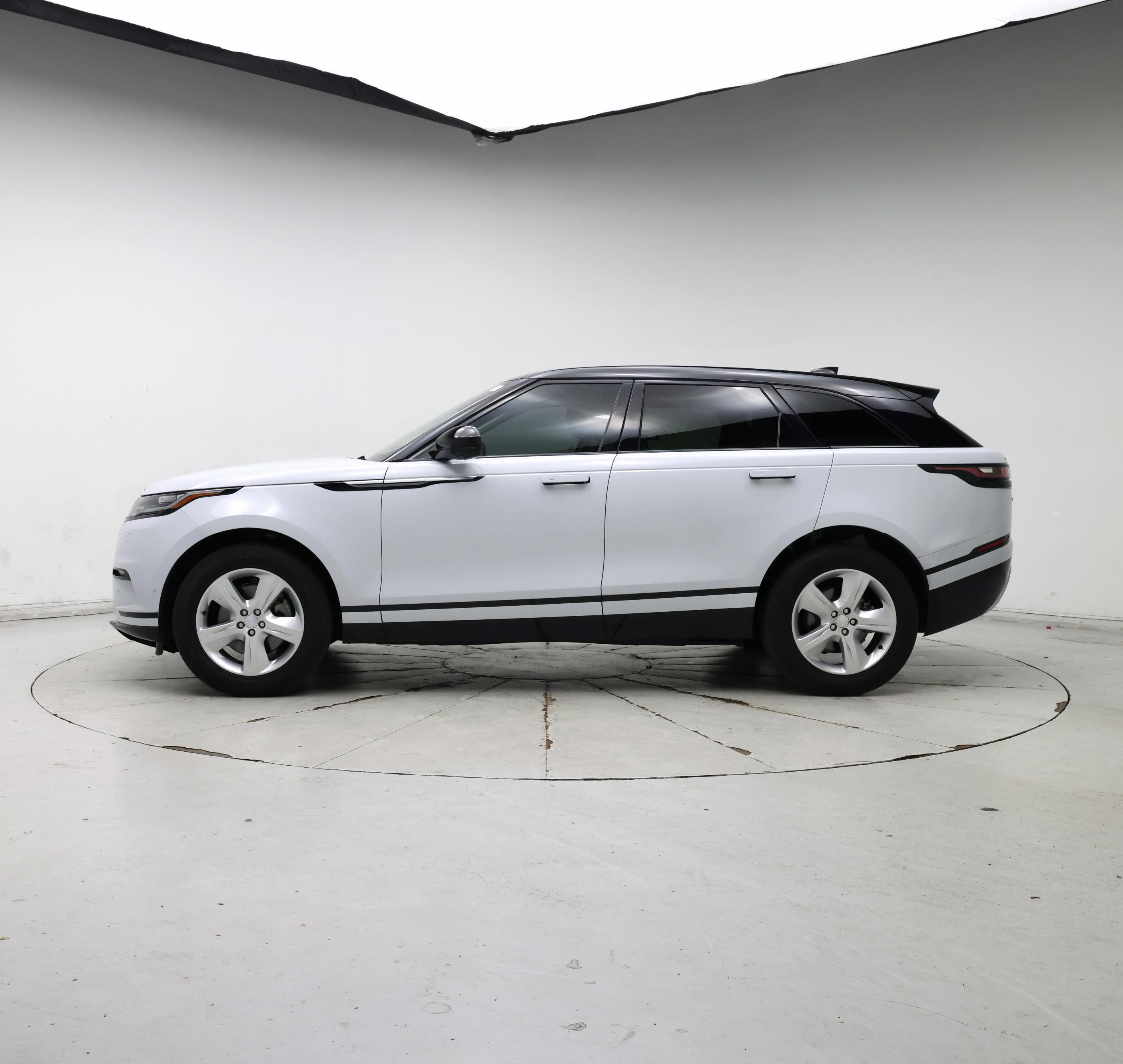 Thumbnail: 2021 Land Rover Range Rover Velar - 3