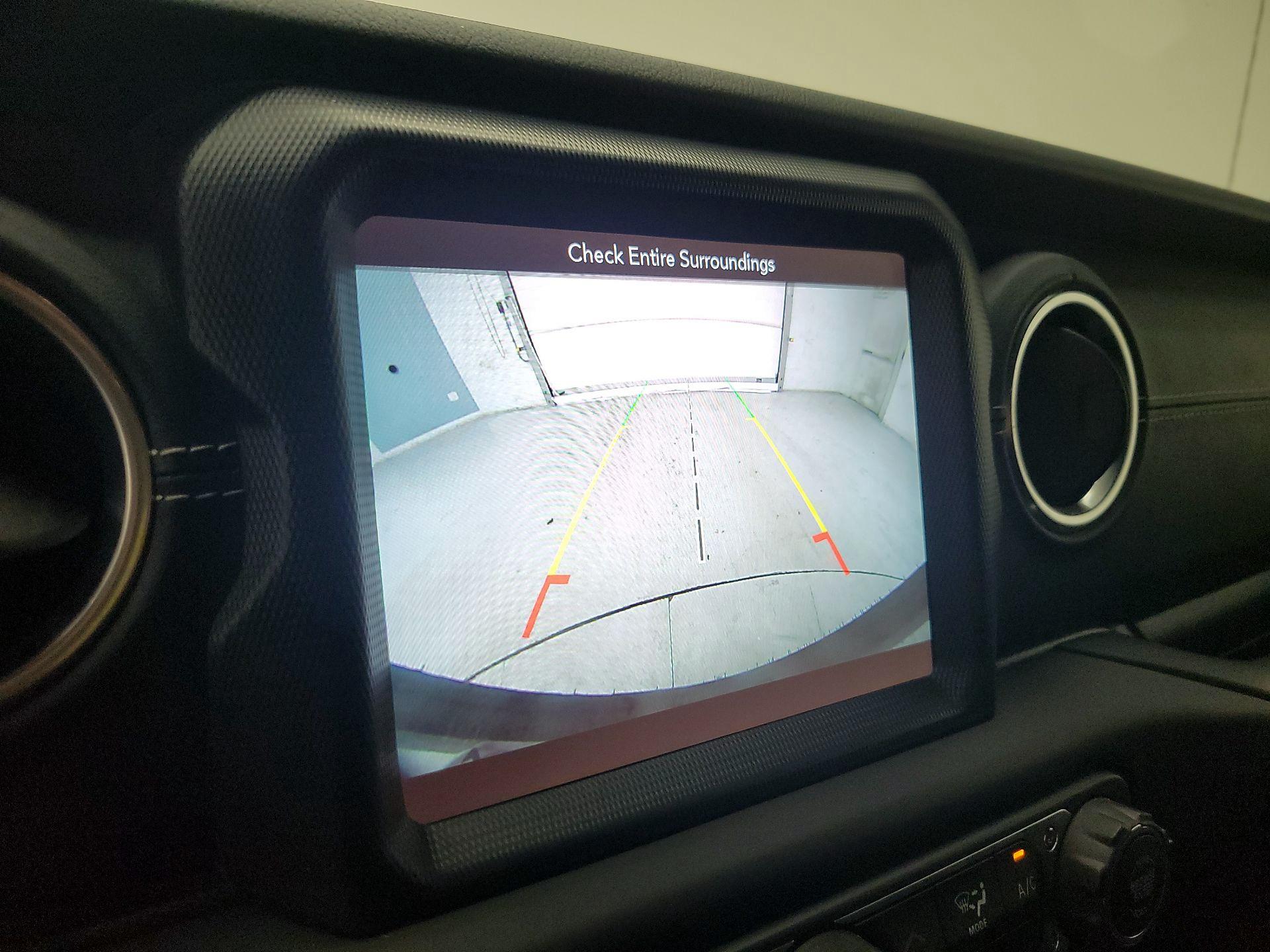 Thumbnail: 2018 Jeep Wrangler - 15