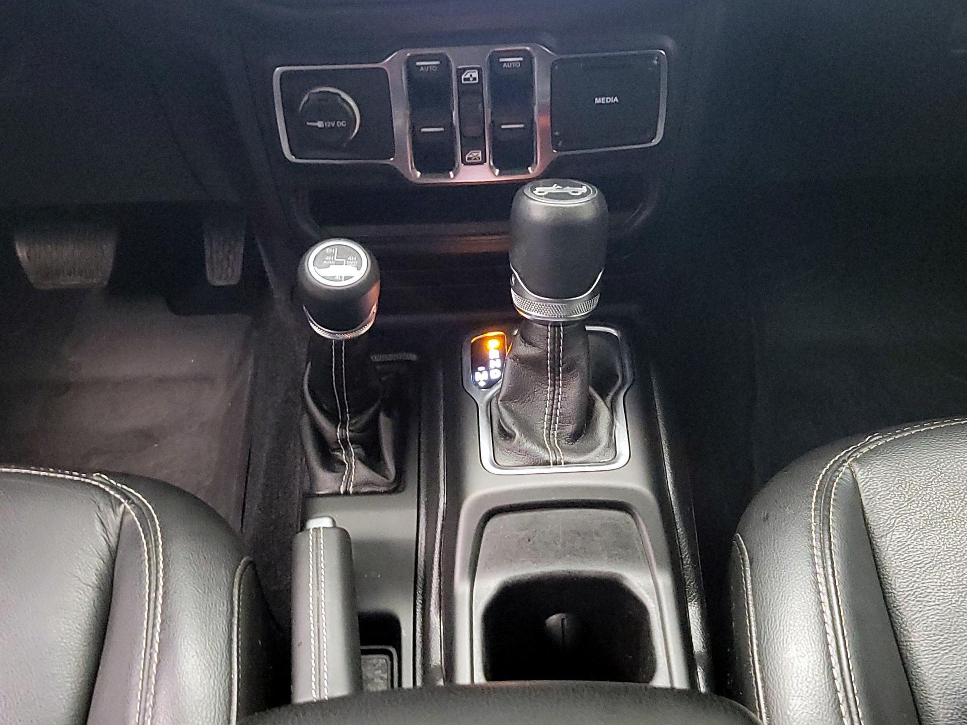 Thumbnail: 2018 Jeep Wrangler - 18