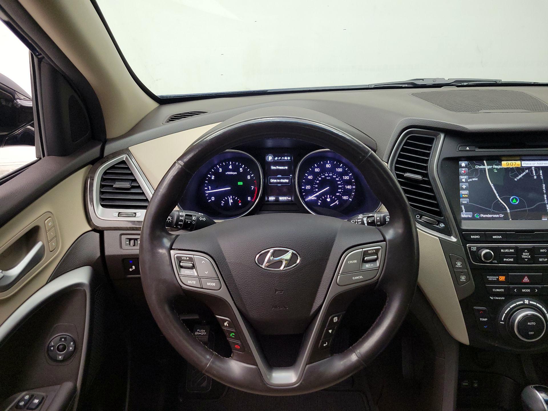 Thumbnail: 2017 Hyundai Santa Fe - 10