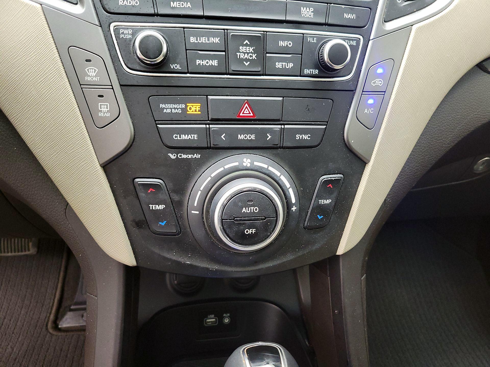 Thumbnail: 2017 Hyundai Santa Fe - 17