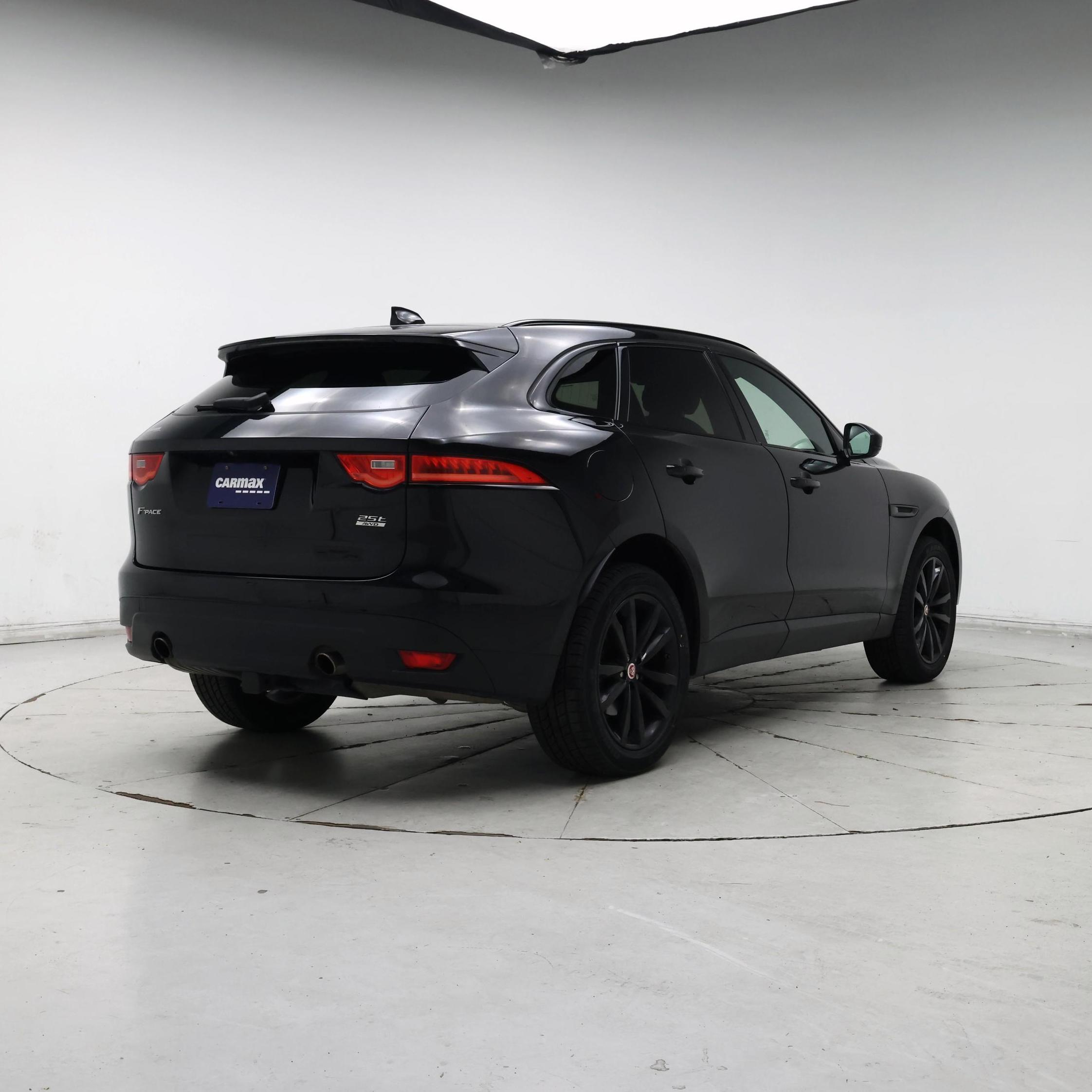 Thumbnail: 2018 Jaguar F-Pace - 8