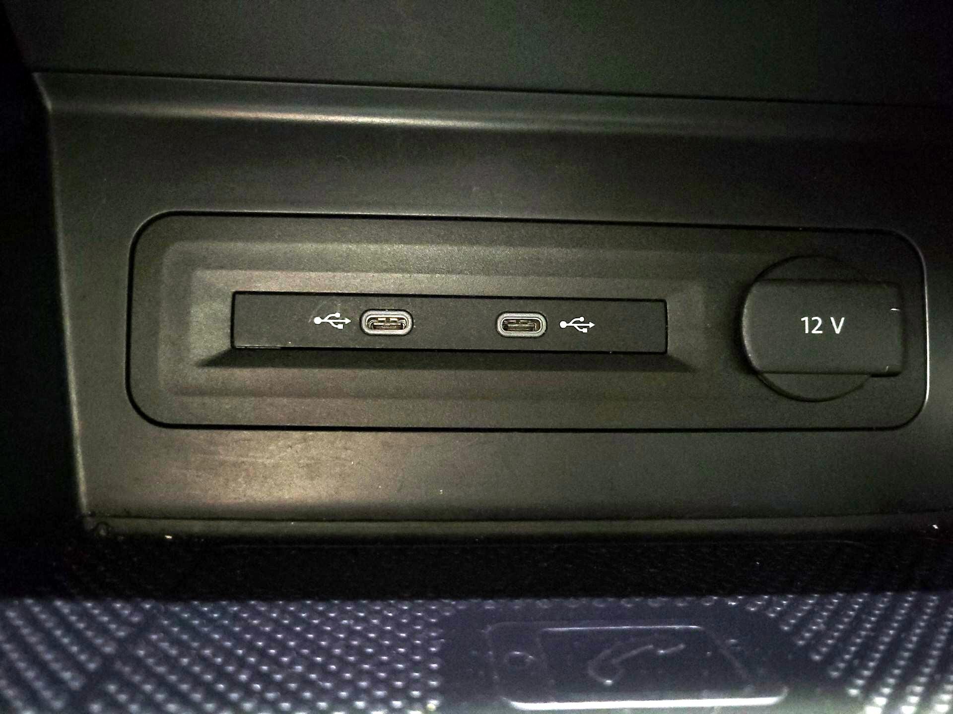 Thumbnail: 2021 Volkswagen Atlas - 18