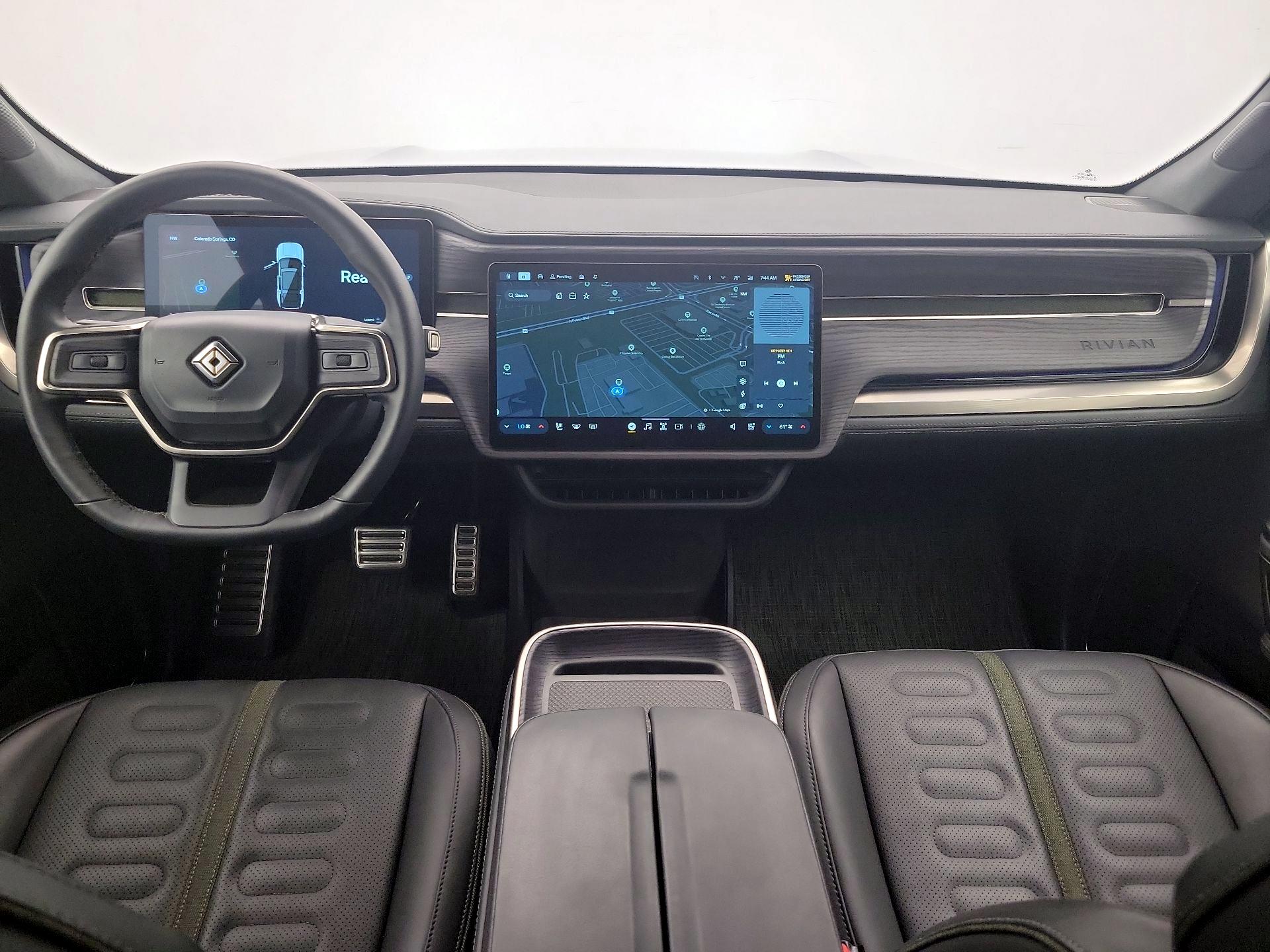 Thumbnail: 2024 Rivian R1S - 9