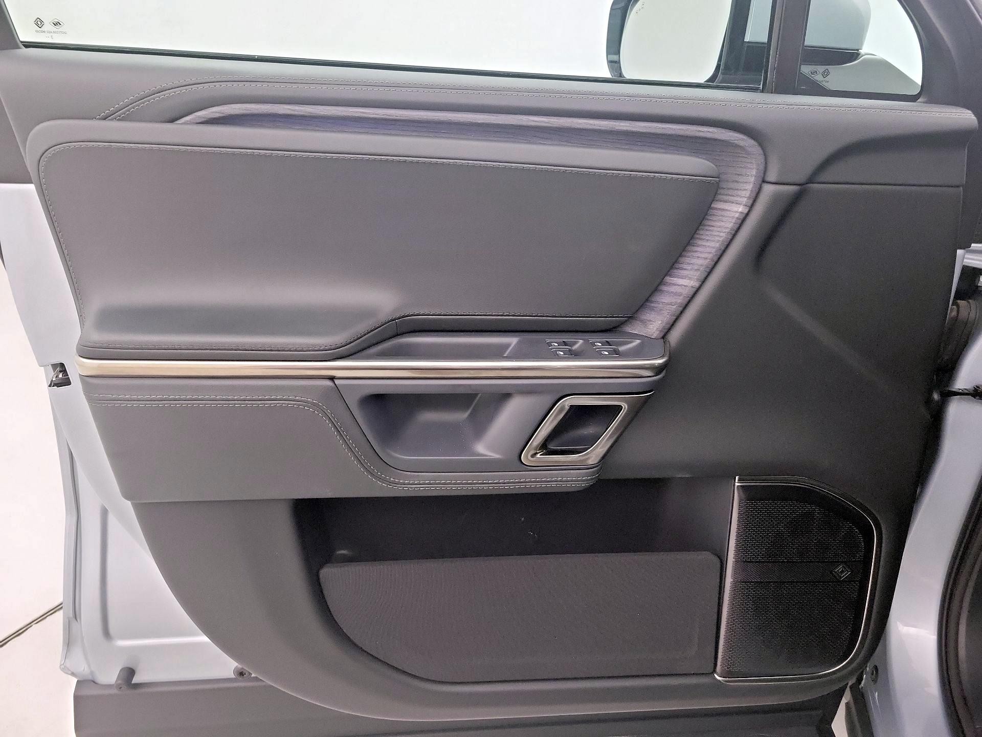 Thumbnail: 2024 Rivian R1S - 12