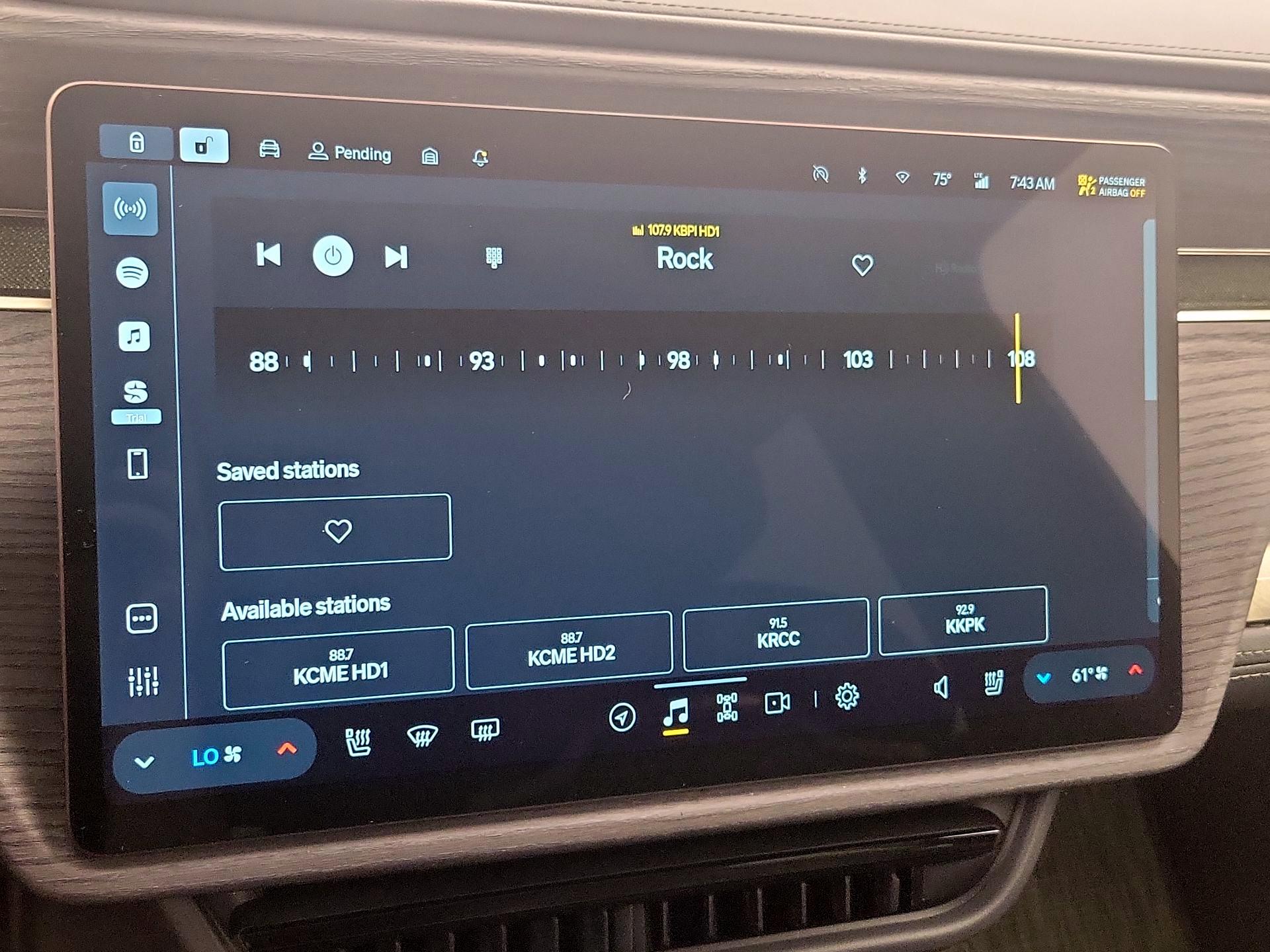 Thumbnail: 2024 Rivian R1S - 15