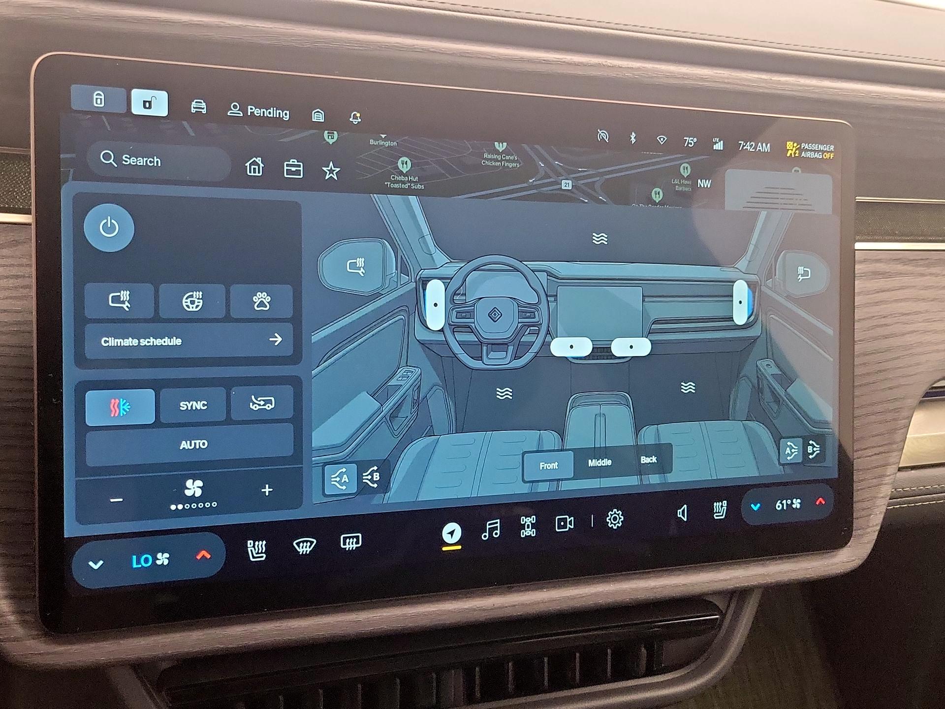 Thumbnail: 2024 Rivian R1S - 16