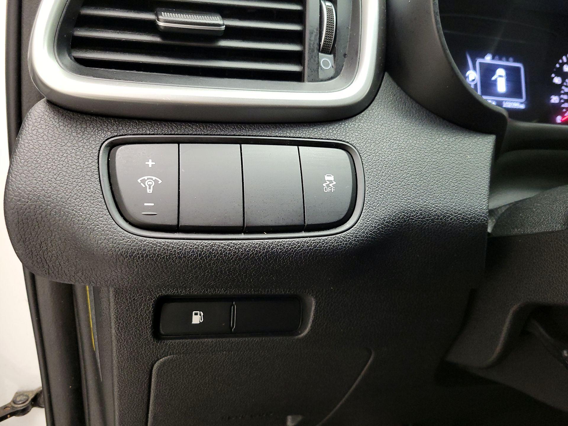 Thumbnail: 2018 Kia Sorento - 11