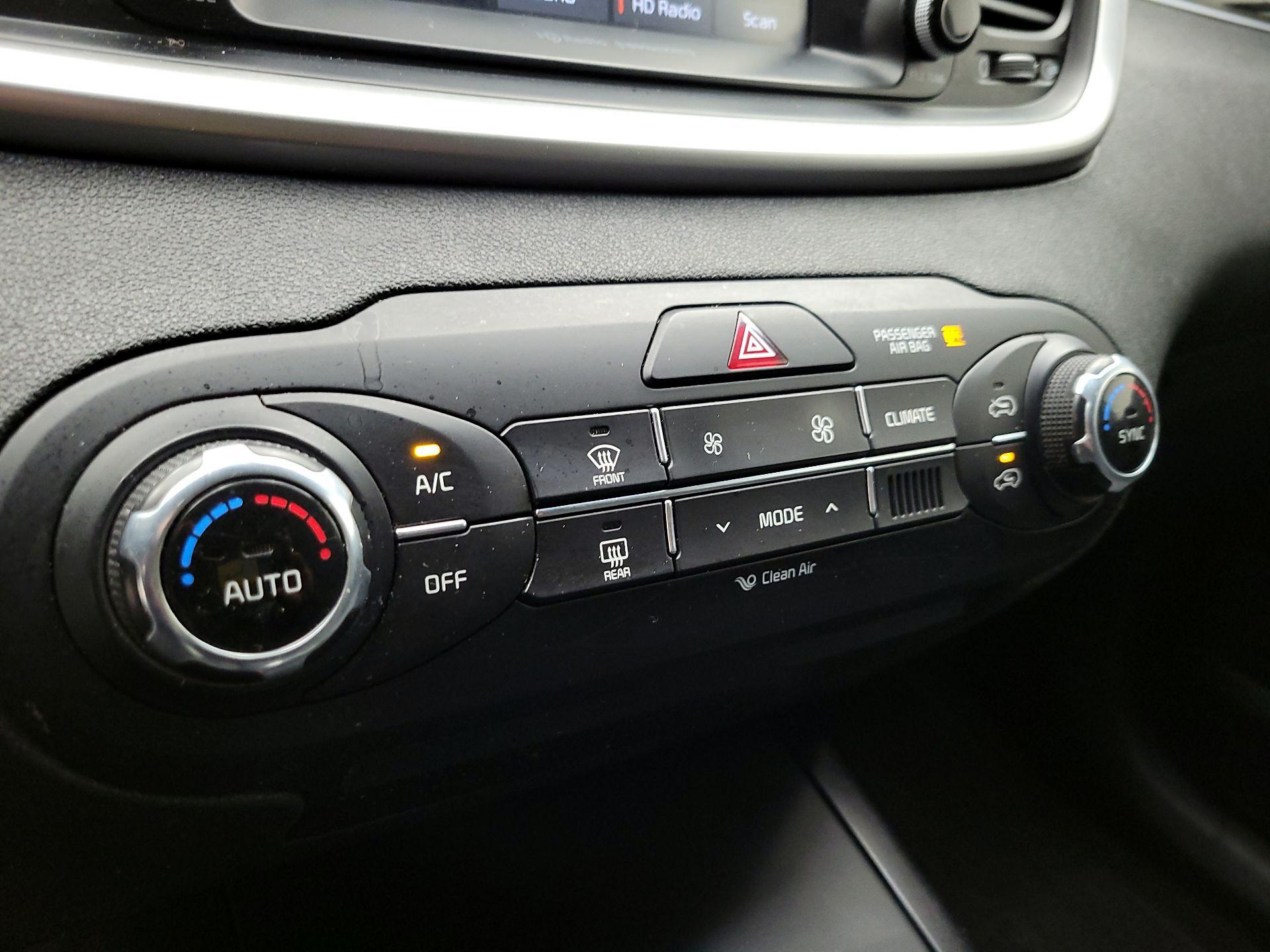 Thumbnail: 2018 Kia Sorento - 14