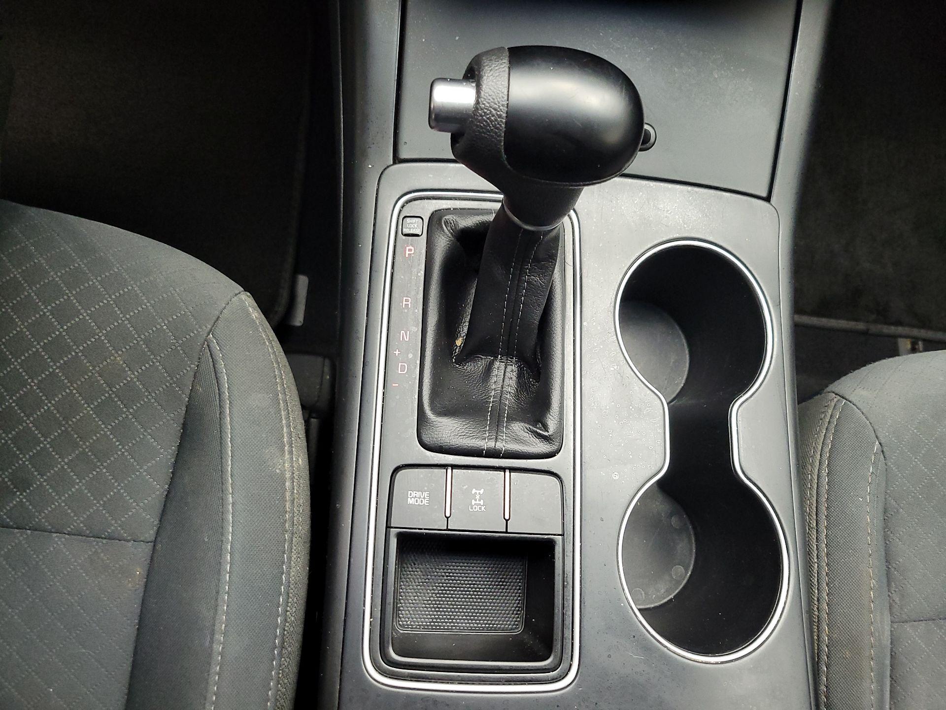 Thumbnail: 2018 Kia Sorento - 15