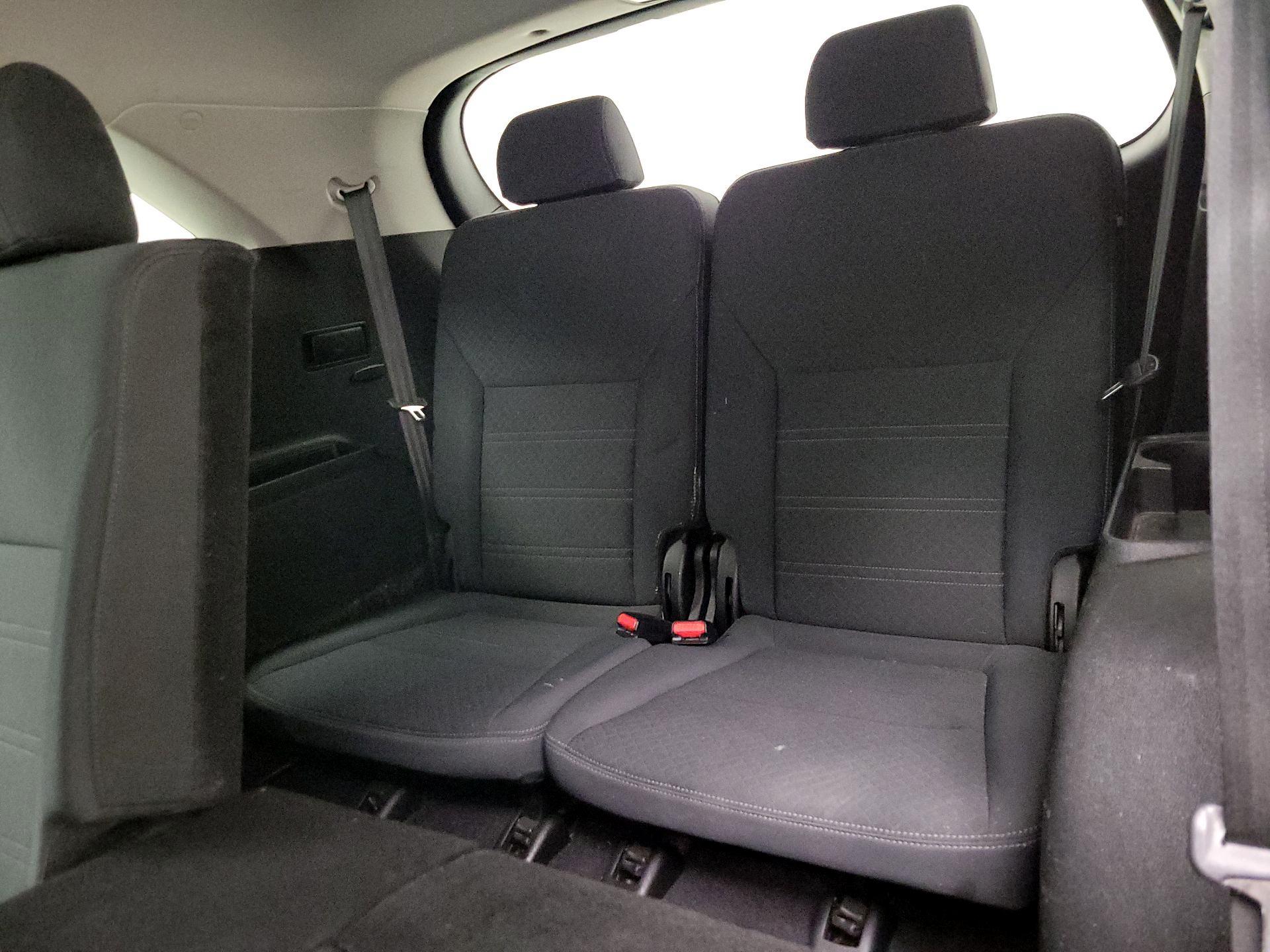 Thumbnail: 2018 Kia Sorento - 18