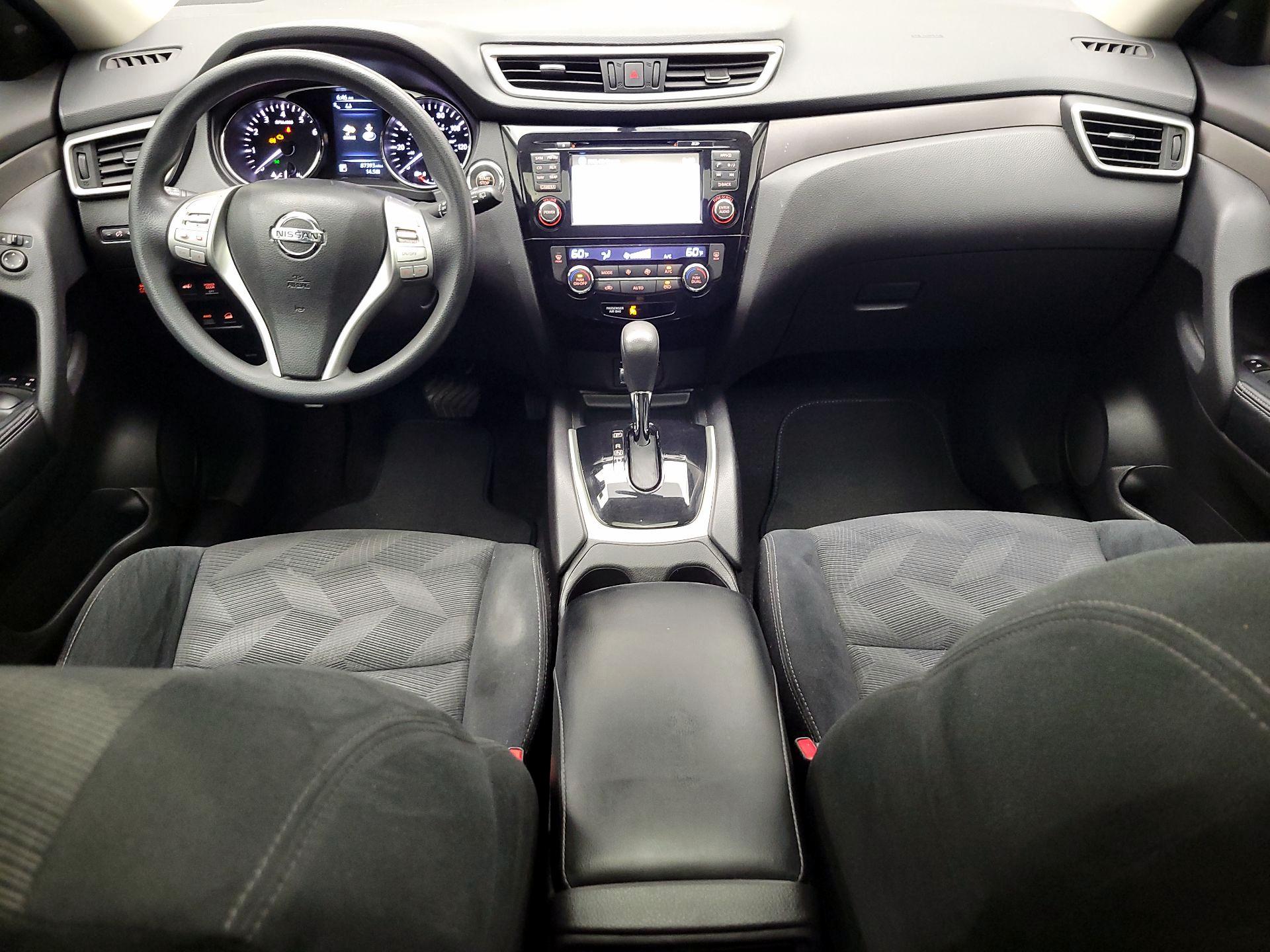Thumbnail: 2015 Nissan Rogue - 9