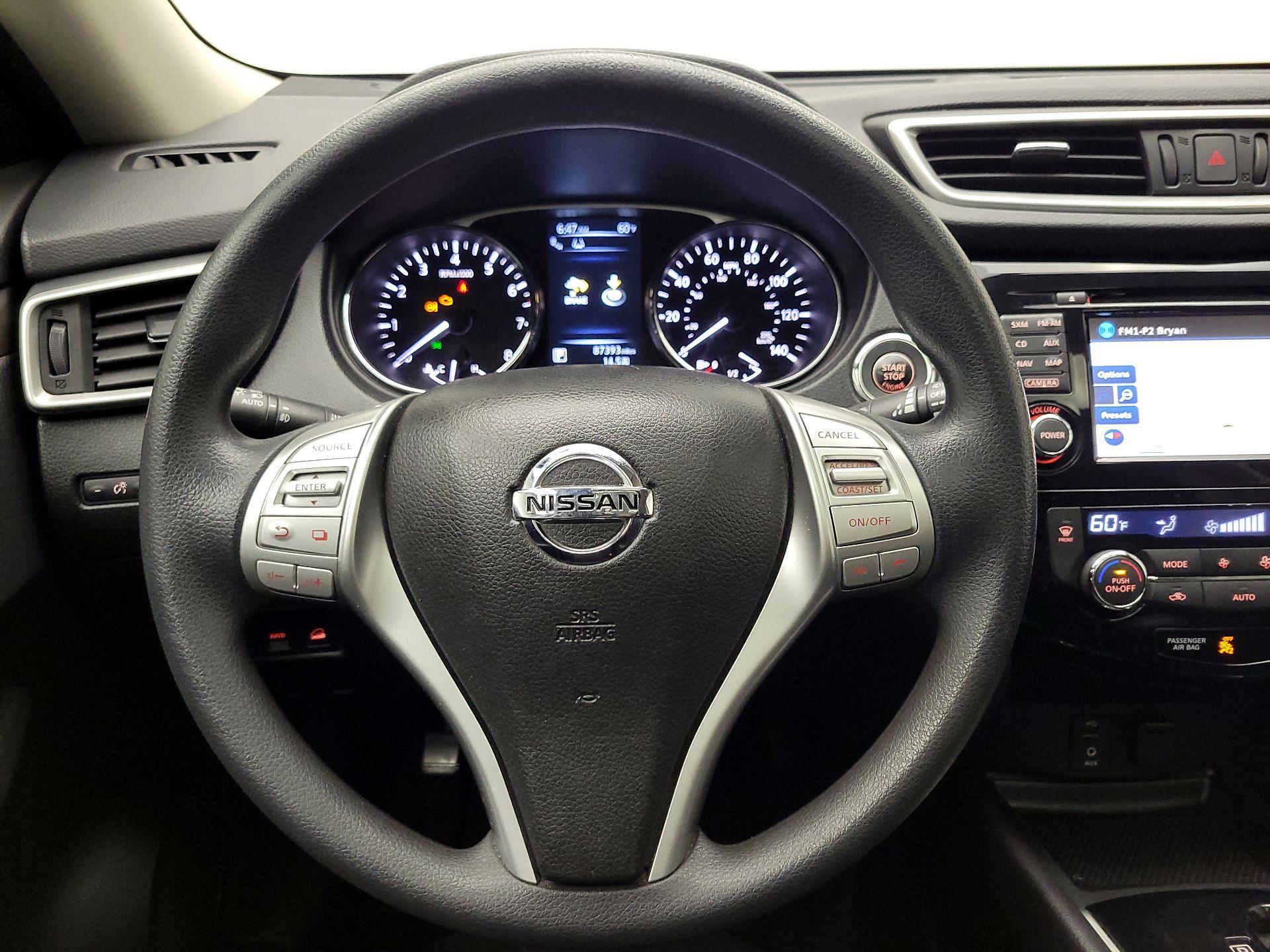 Thumbnail: 2015 Nissan Rogue - 10