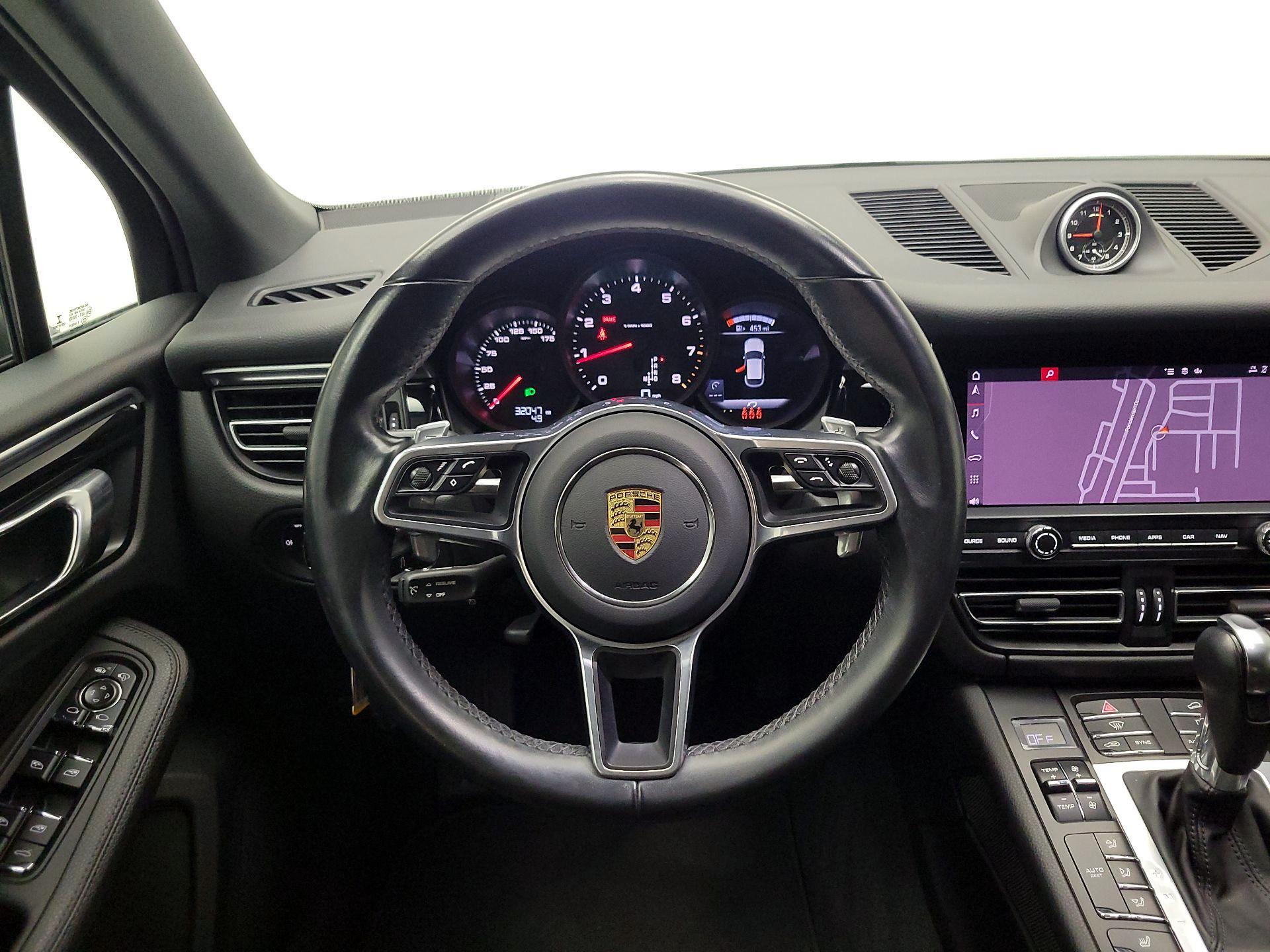Thumbnail: 2021 Porsche Macan - 10