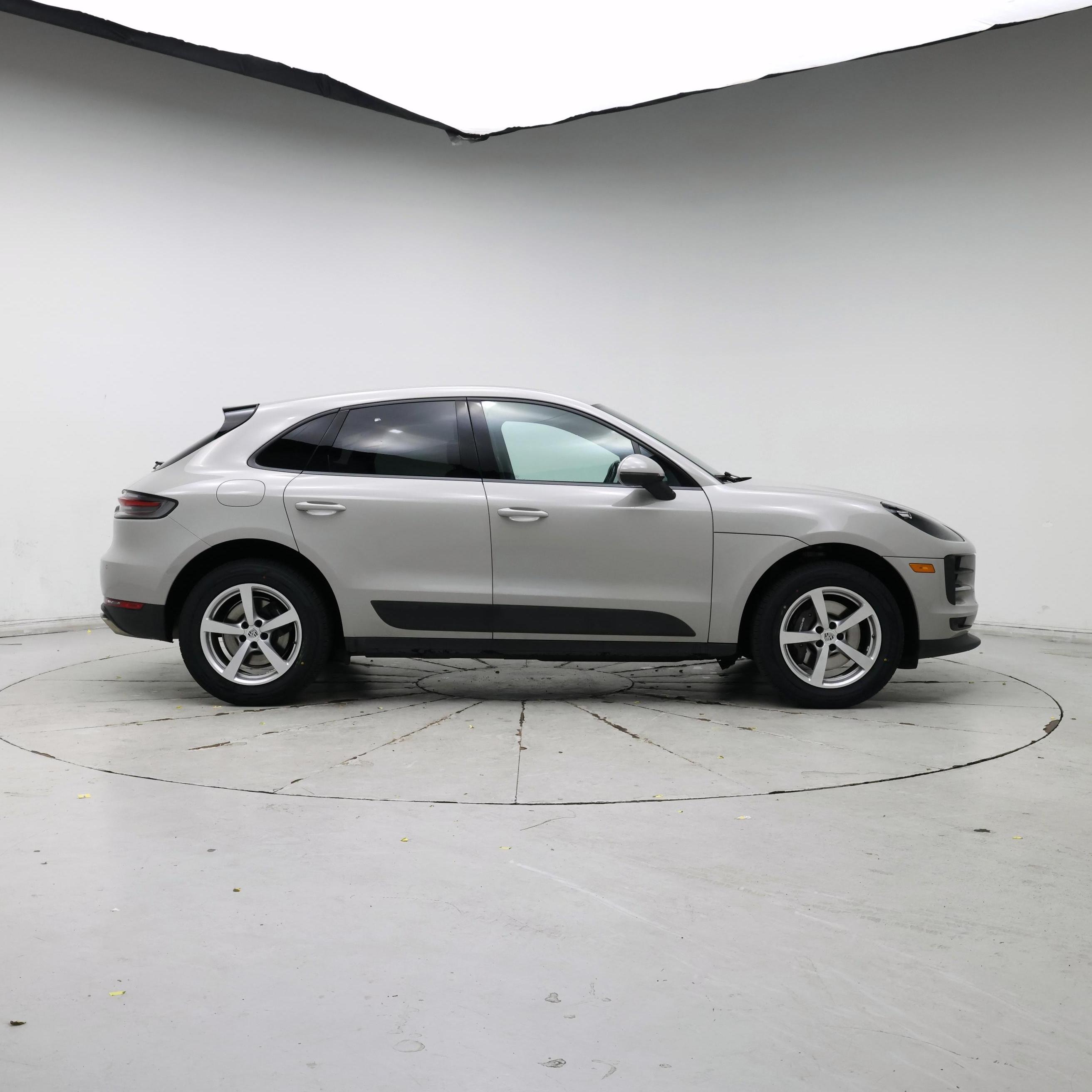 Thumbnail: 2021 Porsche Macan - 7