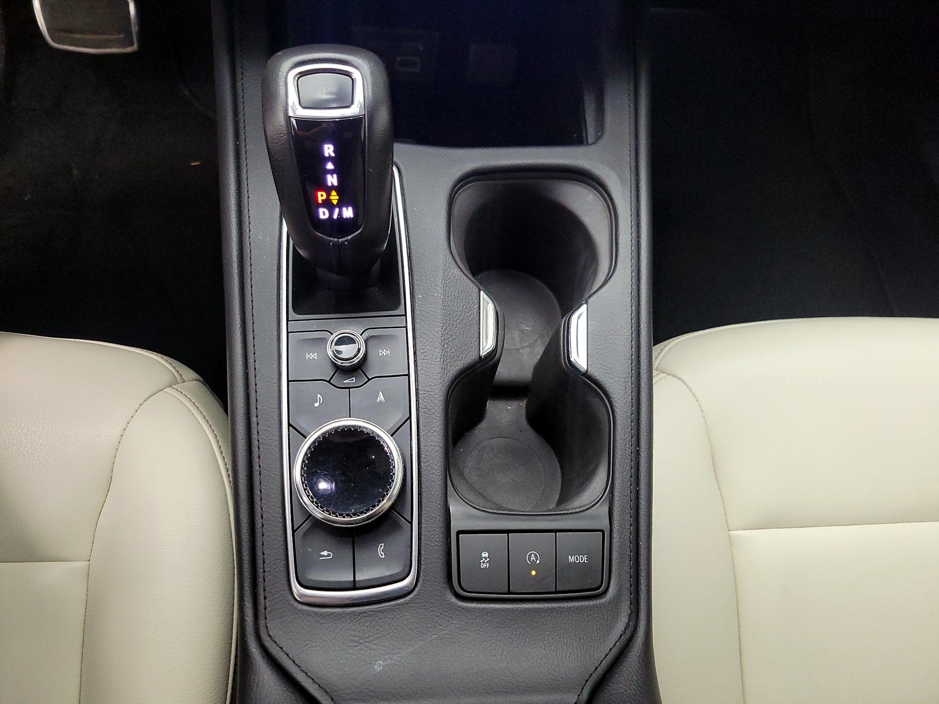 Thumbnail: 2019 Cadillac XT4 - 18