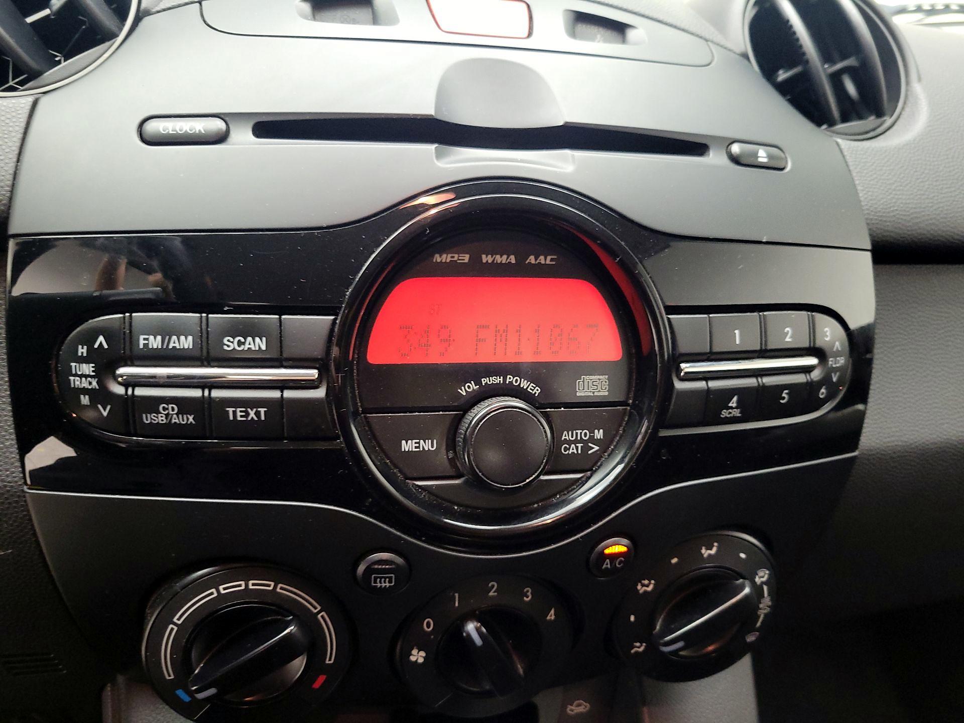 Thumbnail: 2014 Mazda Mazda2 - 14