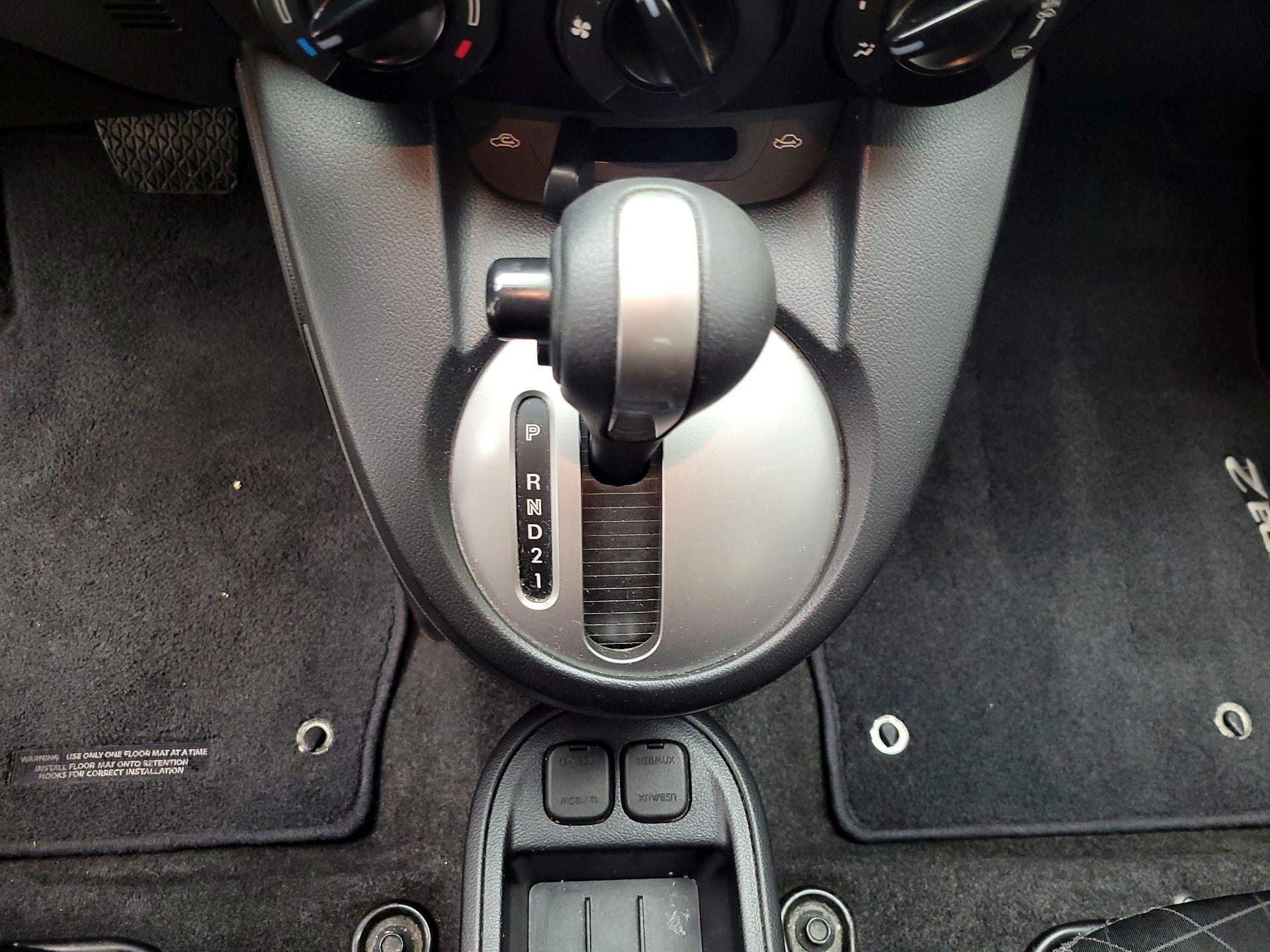 Thumbnail: 2014 Mazda Mazda2 - 16